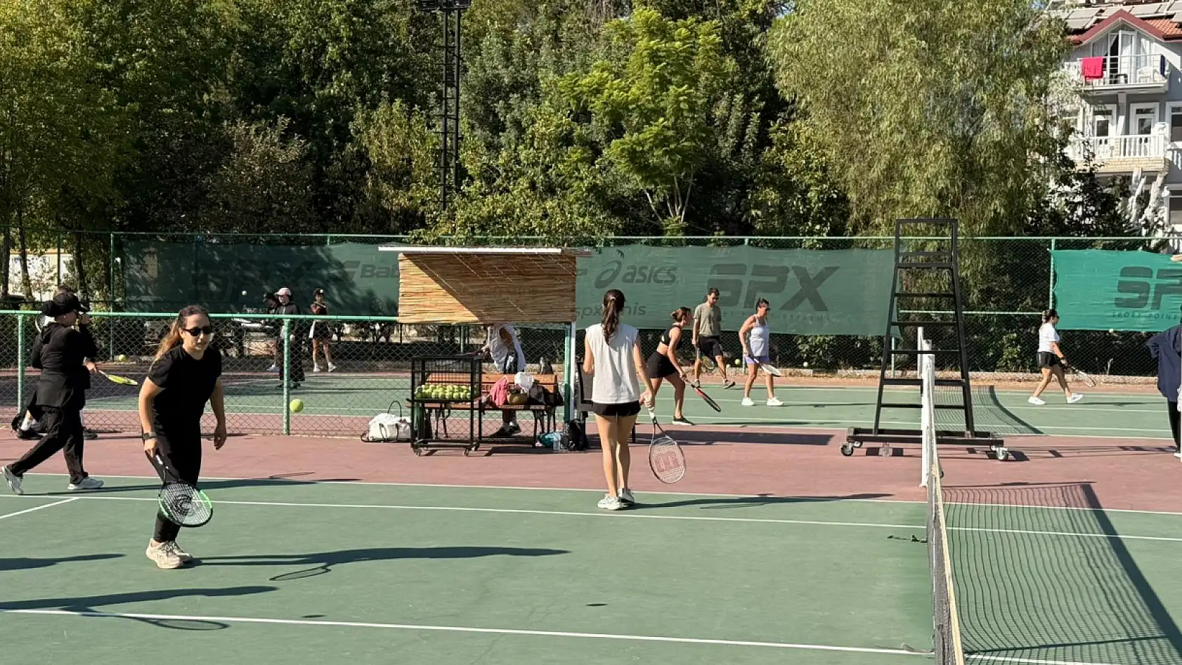 Fethiye'de Avrupa Hareketlilik Haftası Tenis Etkinliğiyle Devam Ediyor
