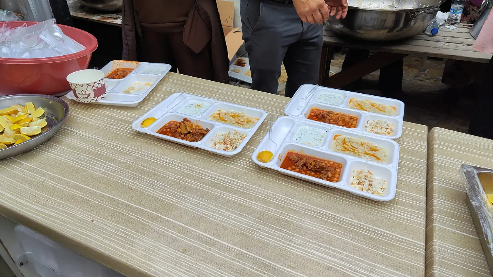 Yörük Türkmen Derneği Başkanı'ndan eşi için 'Yemekli Mevlit'