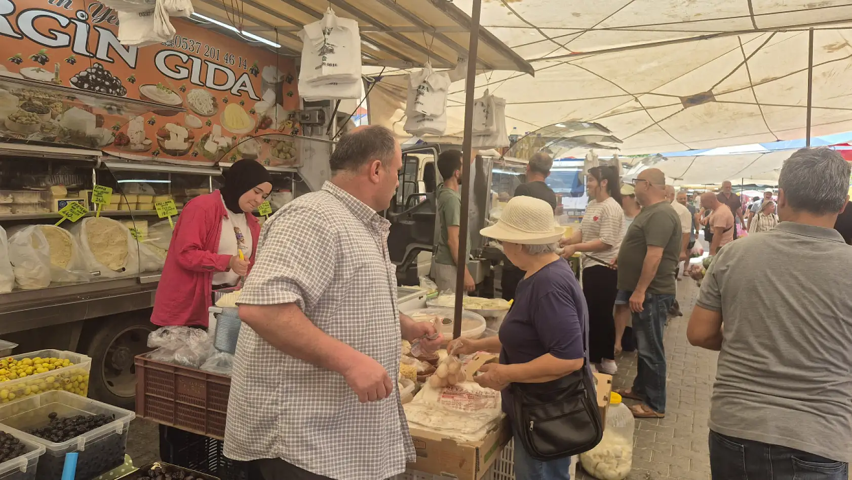 Fethiye'de yaz mevsiminde  peynir satışları durgun