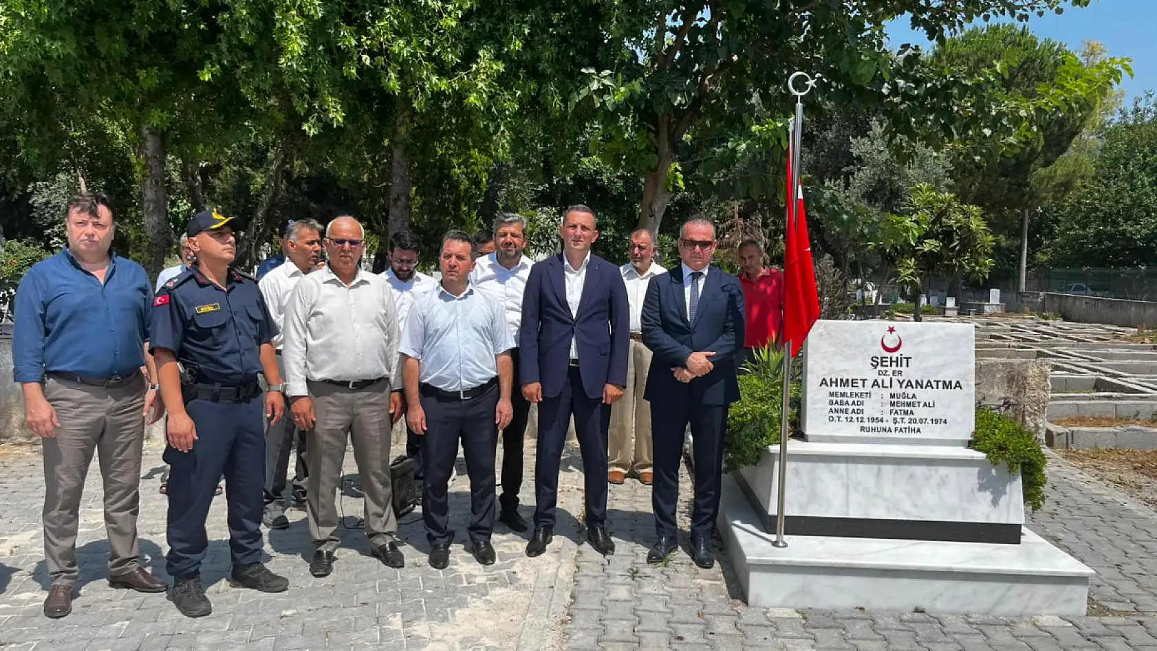 Fethiye'de 15 Temmuz'da Kaymakam Akkaya Öncülüğünde Şehitlik Ziyareti