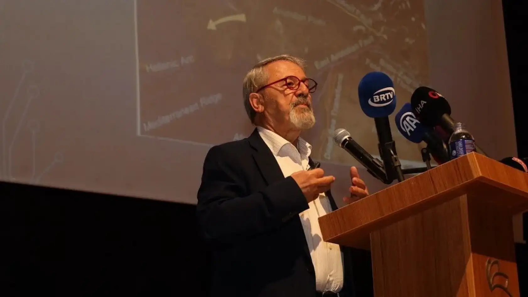 Deprem bilimci Naci Görür uyardı! Bağırıyorum, dikkat edin!