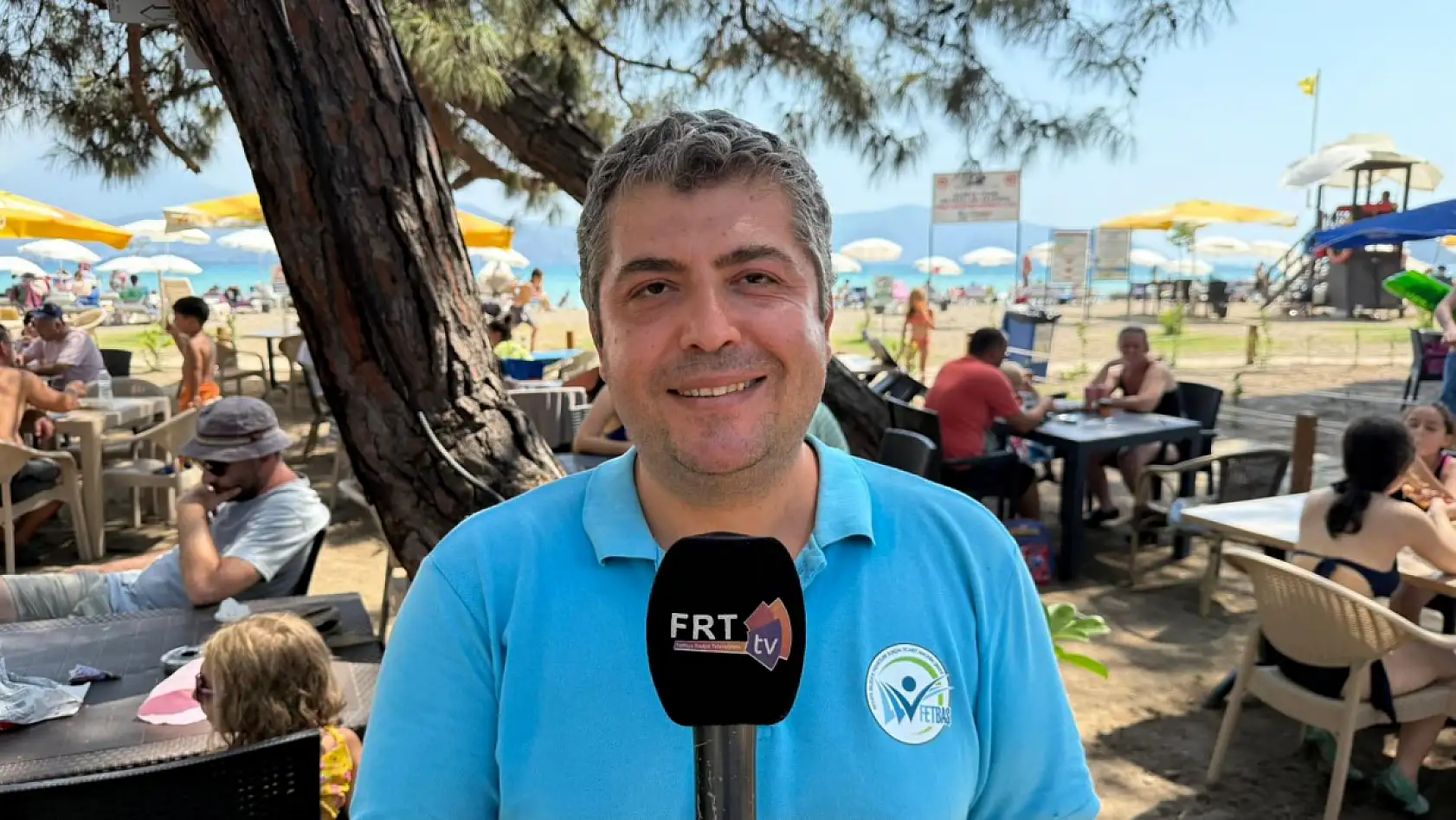 Fethiye Akmaz Halk Plajı Gün Boyu Ziyaretçi Akınına Uğruyor