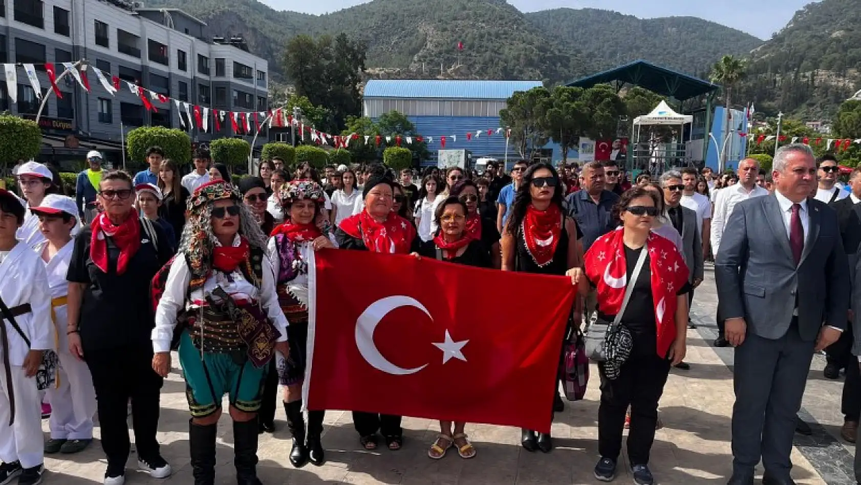 Fethiye'de 19 Mayıs Atatürk'ü Anma, Gençlik ve Spor Bayramı coşkusu!