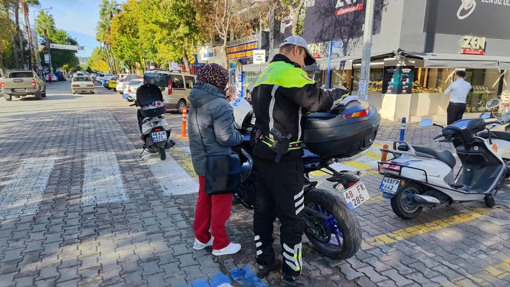 Motosiklet sürücüleri denetlendi