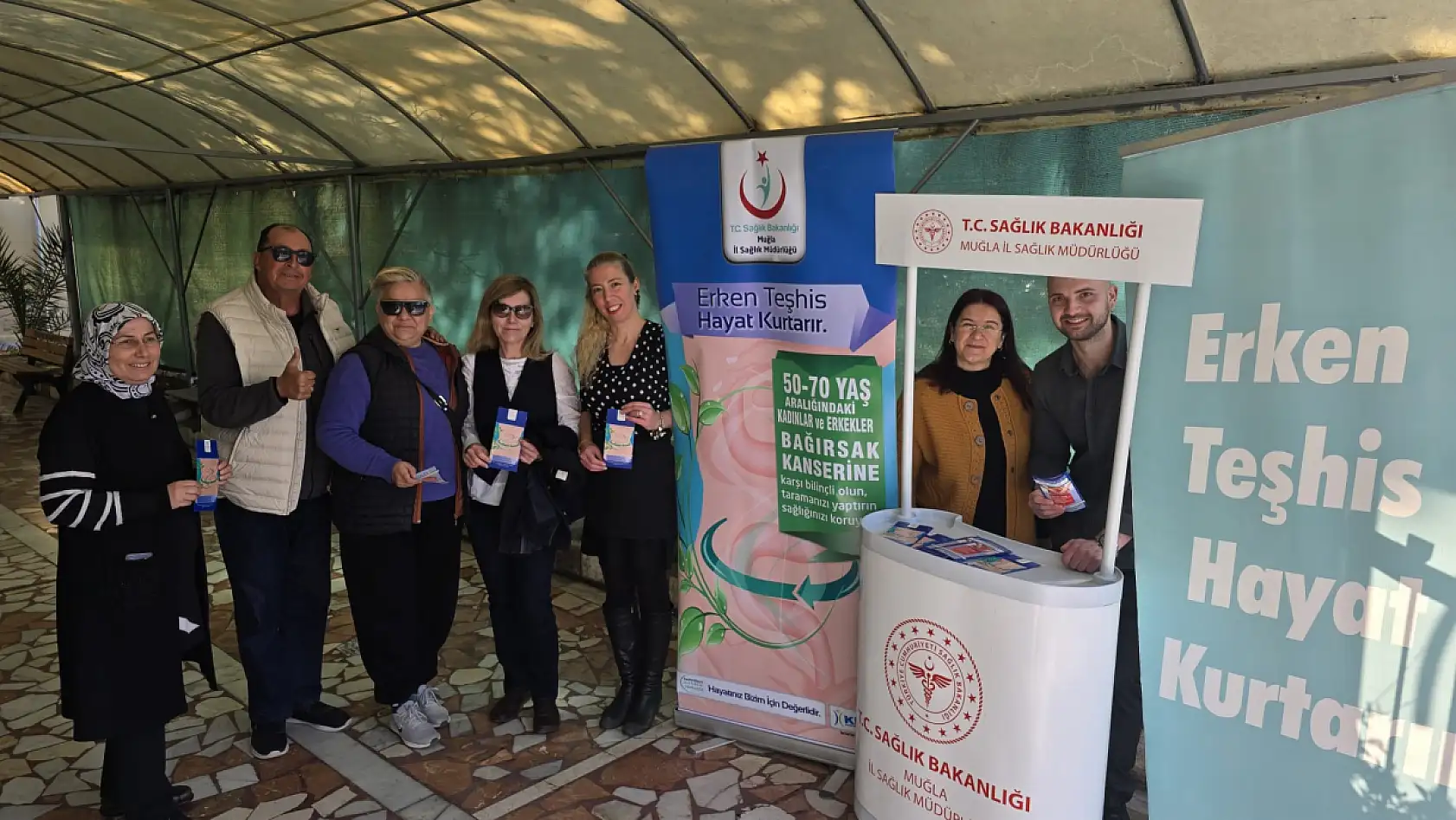 Fethiye İlçe Sağlık Müdürlüğü'nden 'Kanserde Erken Teşhis' Standı