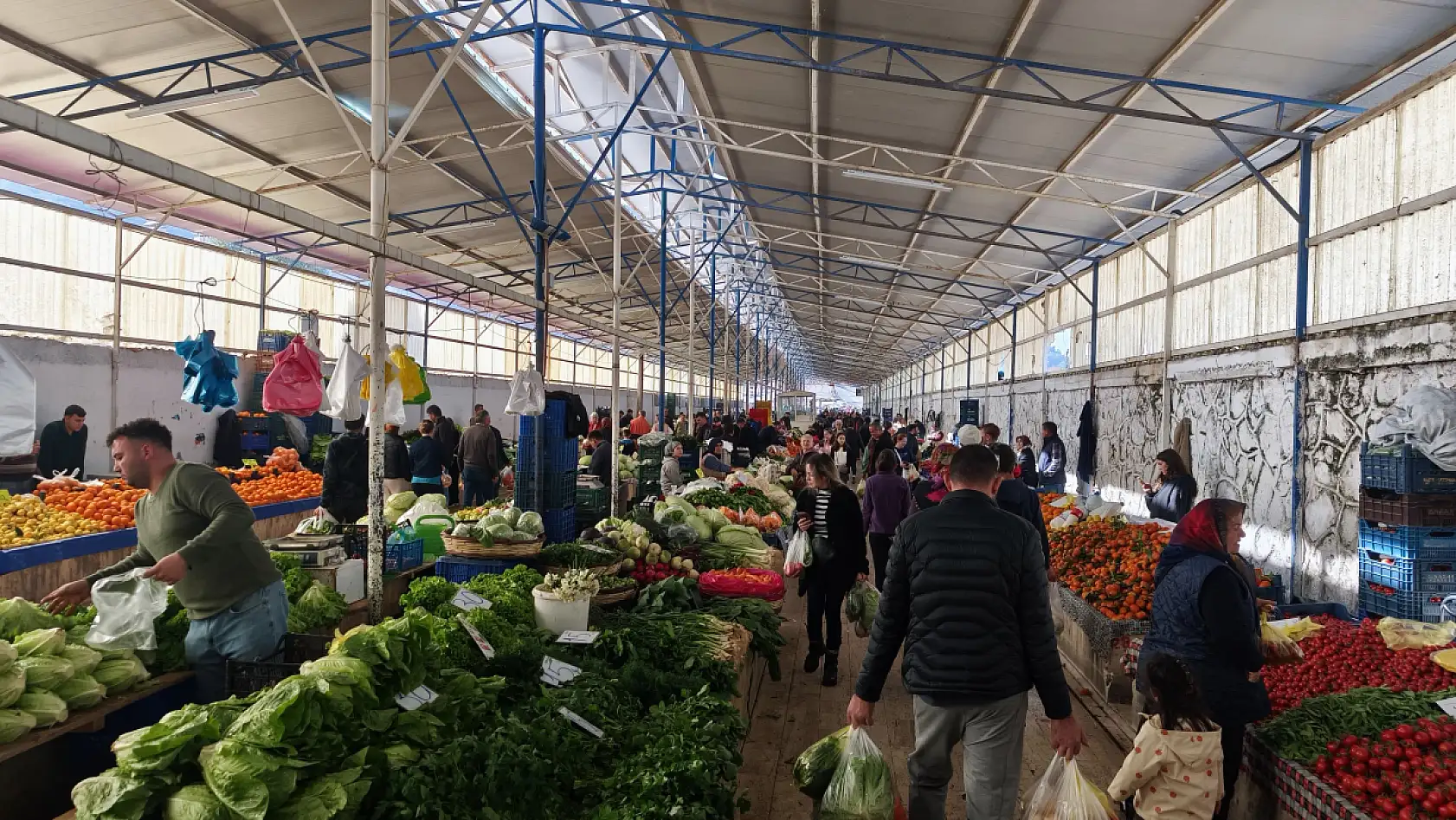 Fethiye'de Pazar Alışverişi Daha Cazip Hale Geldi