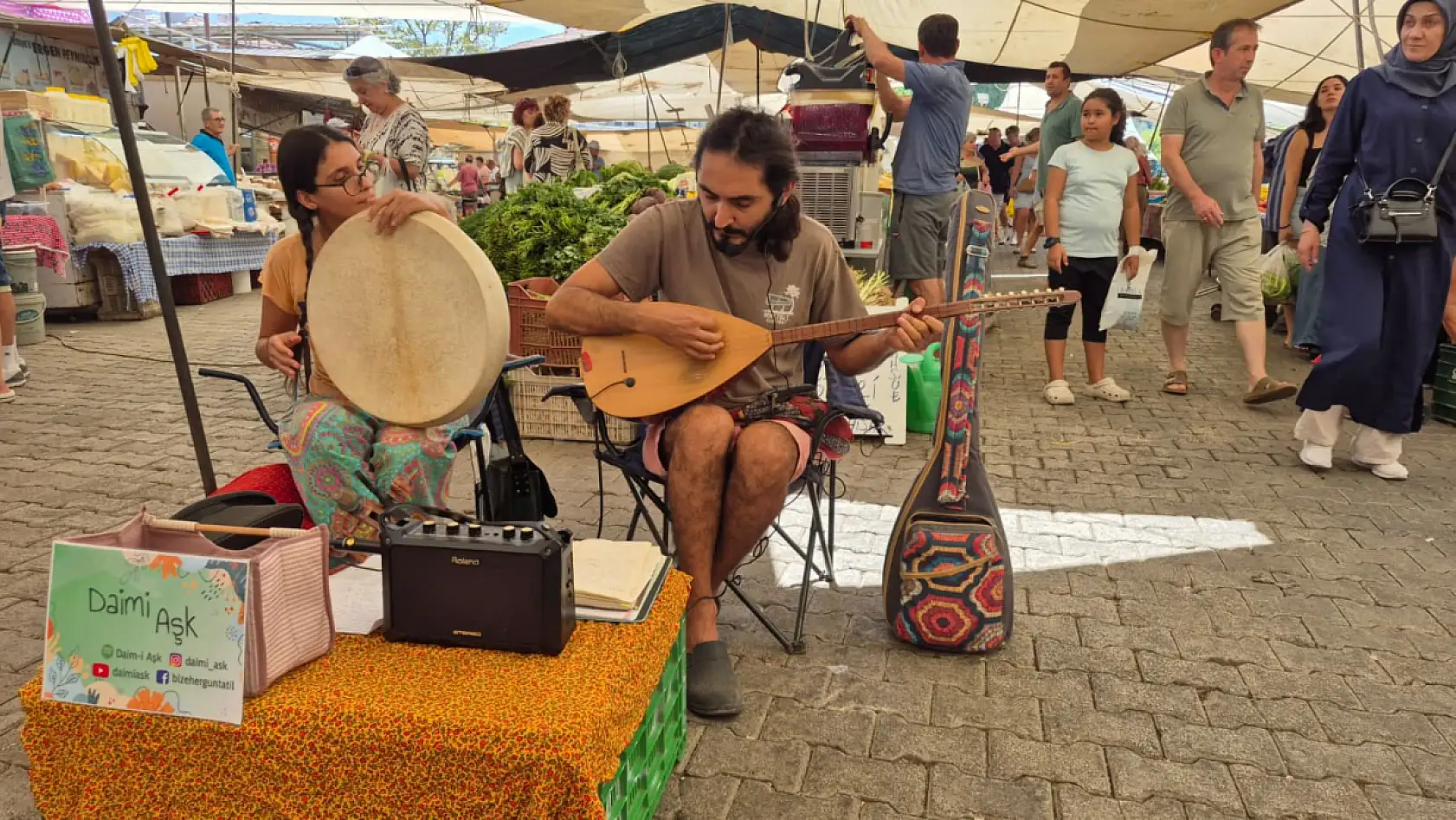 Fethiye Pazarı'nda 'Daimi Aşk' ile Amatör Müzik