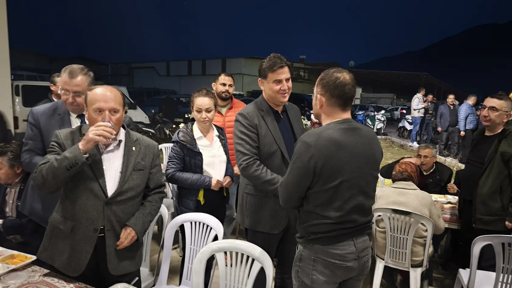 Fethiye Karaçulha Toptancı Hali'nde İftar Buluşmasına Yoğun Katılım