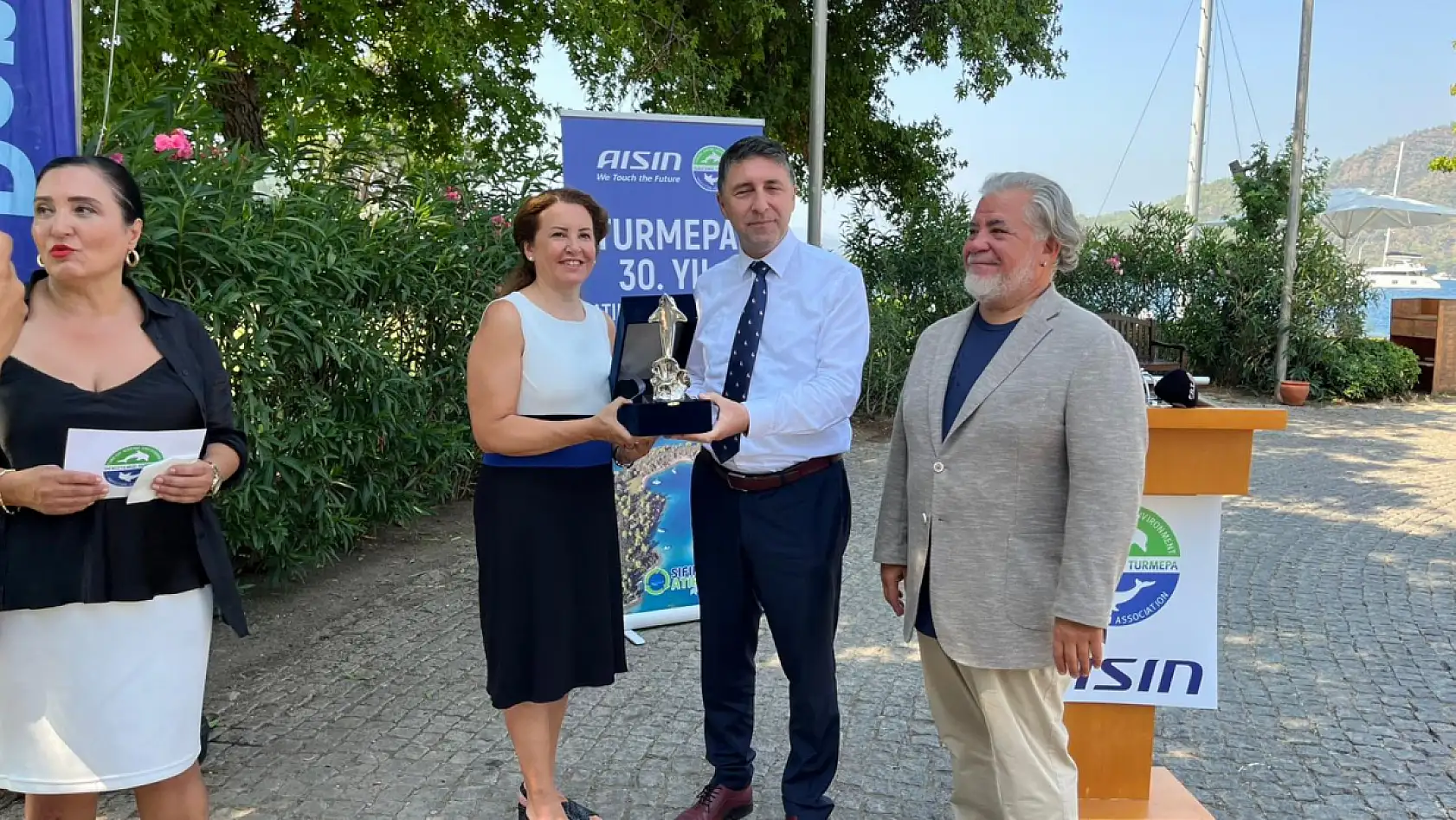 'TURMEPA 30. Yıl Atık Alım Teknesi' Göcek'te Göreve Başladı