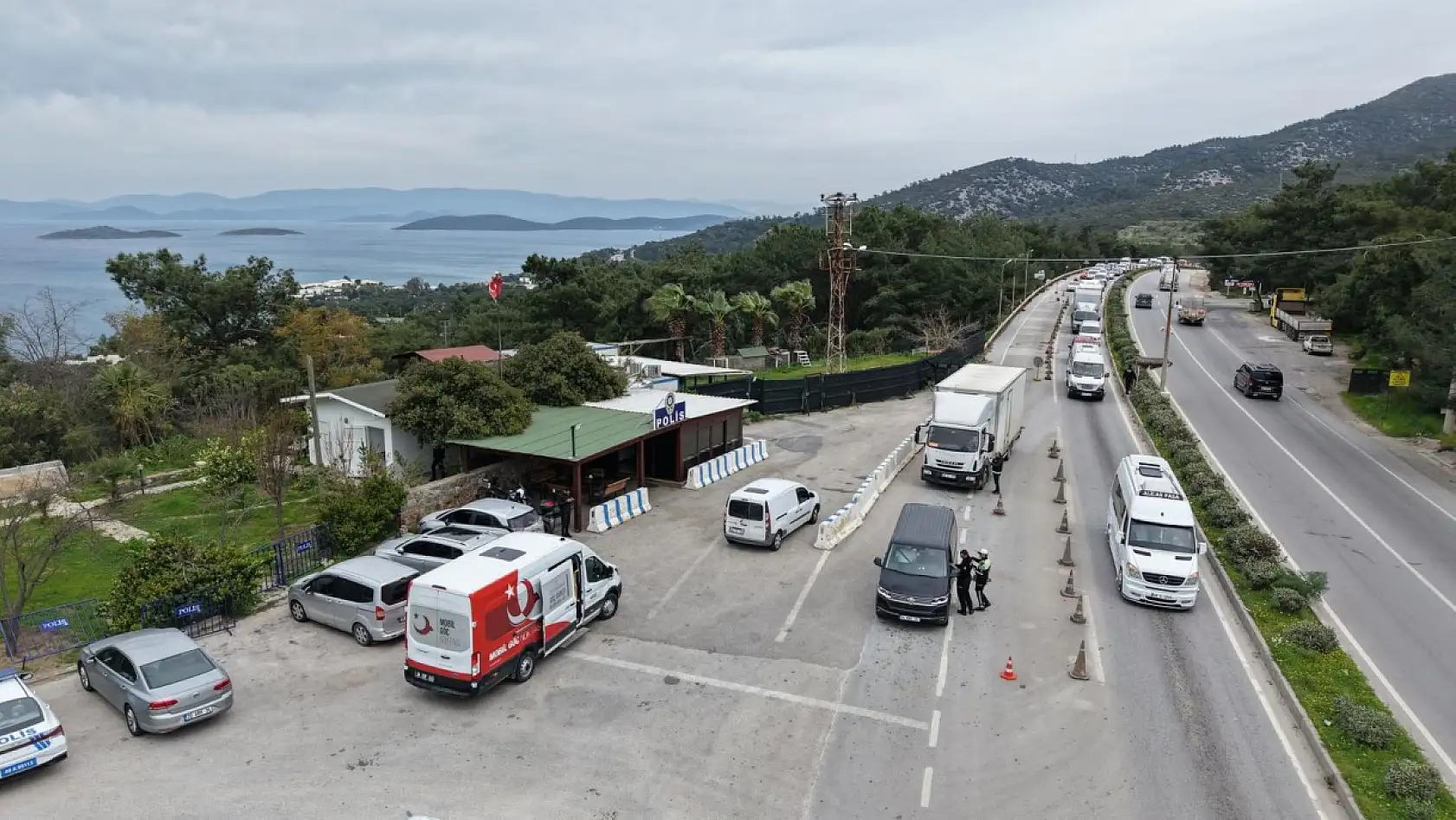 Muğla Valisi İdris Akbıyık: '4 ayda 156 göçmen kaçakçısı tutuklandı'