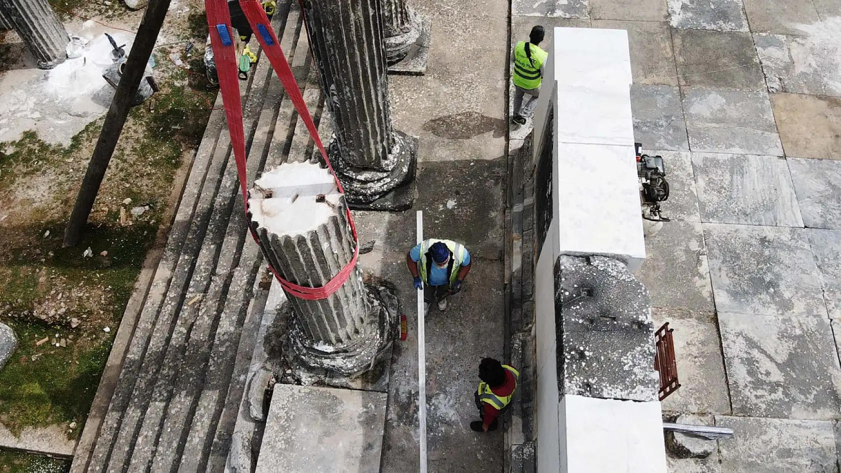 Zeus Tapınağı restore edilen sütunlarıyla eski ihtişamına kavuşacak