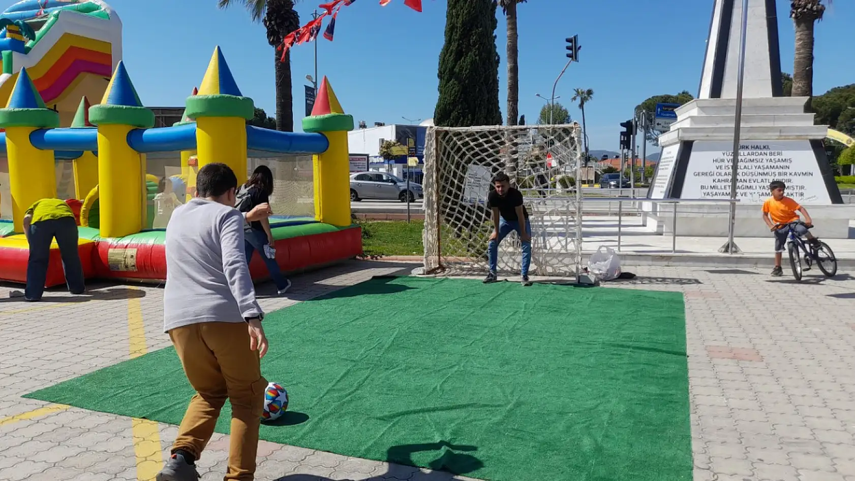 Dalaman'da '23 Nisan Ulusal Egemenlik ve Çocuk Bayramı' festivali düzenlendi