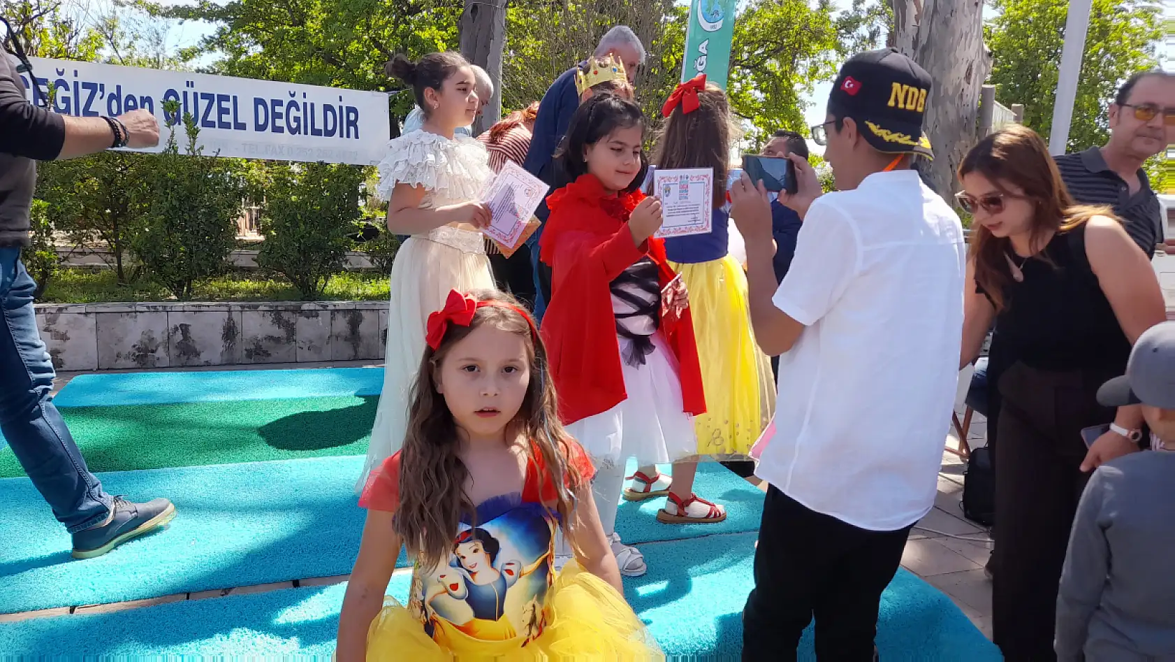 Köyceğiz Çocuk Kitapları Festivalinde kostüm yarışması yapıldı