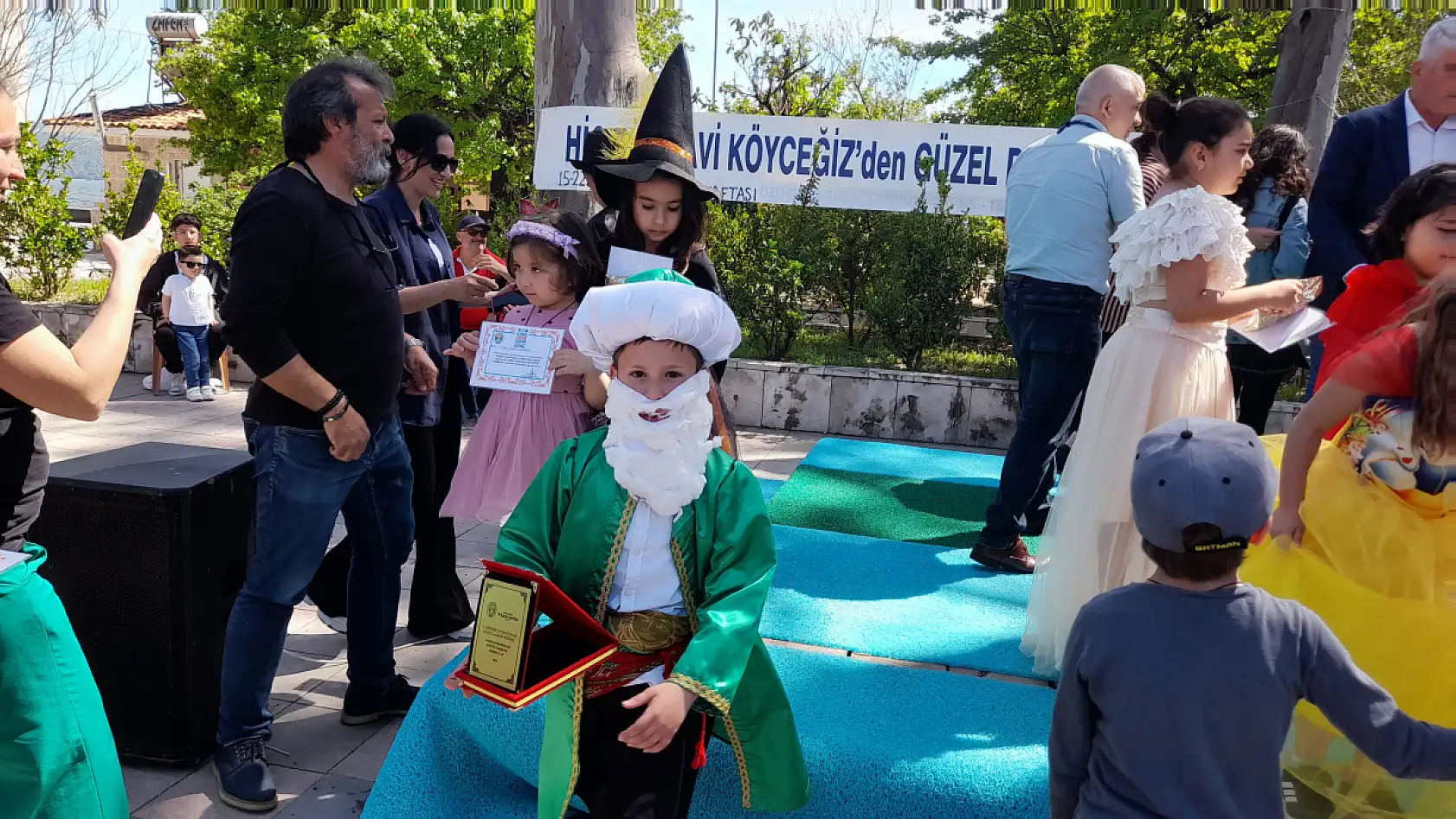 Köyceğiz Çocuk Kitapları Festivalinde kostüm yarışması yapıldı