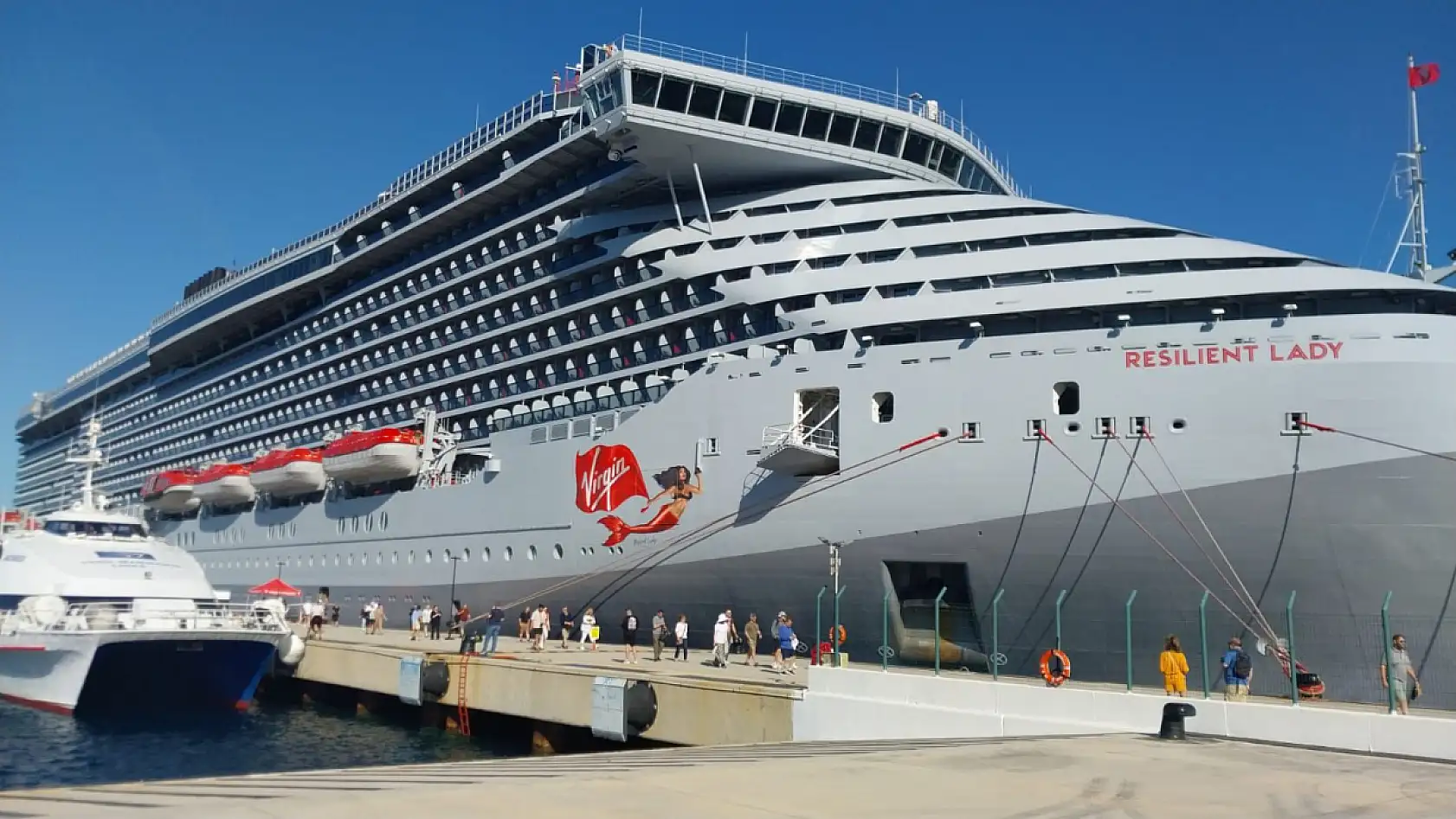 Bodrum'a kruvaziyerle 2 bin 548 turist geldi