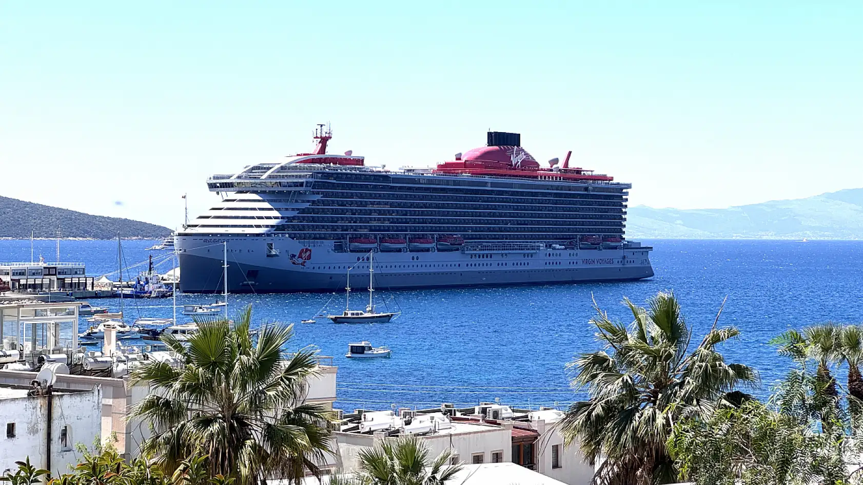 Bodrum'a kruvaziyerle 2 bin 548 turist geldi
