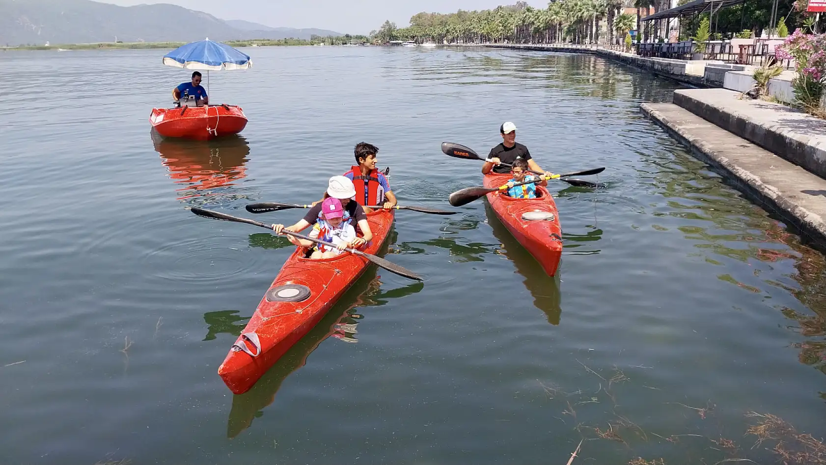 Muğla'da anaokulu öğrencileri kürek çekti