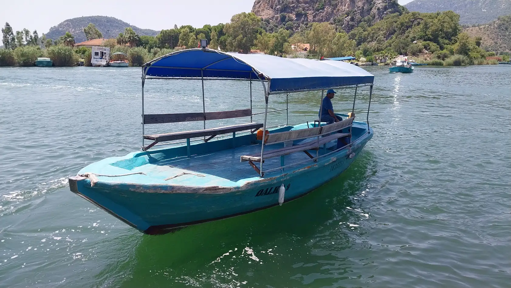Muğla'daki Dalyan Kanalı'nda elektrikli tekne projesi