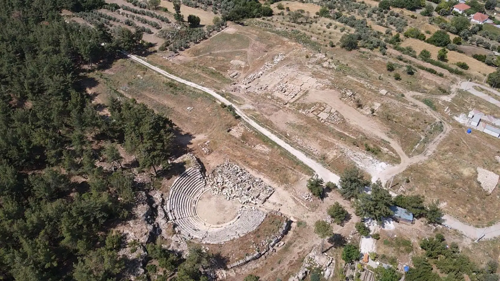 Hyllarima Antik Kenti'nde agoradaki dükkanların bulunduğu alan kazılacak