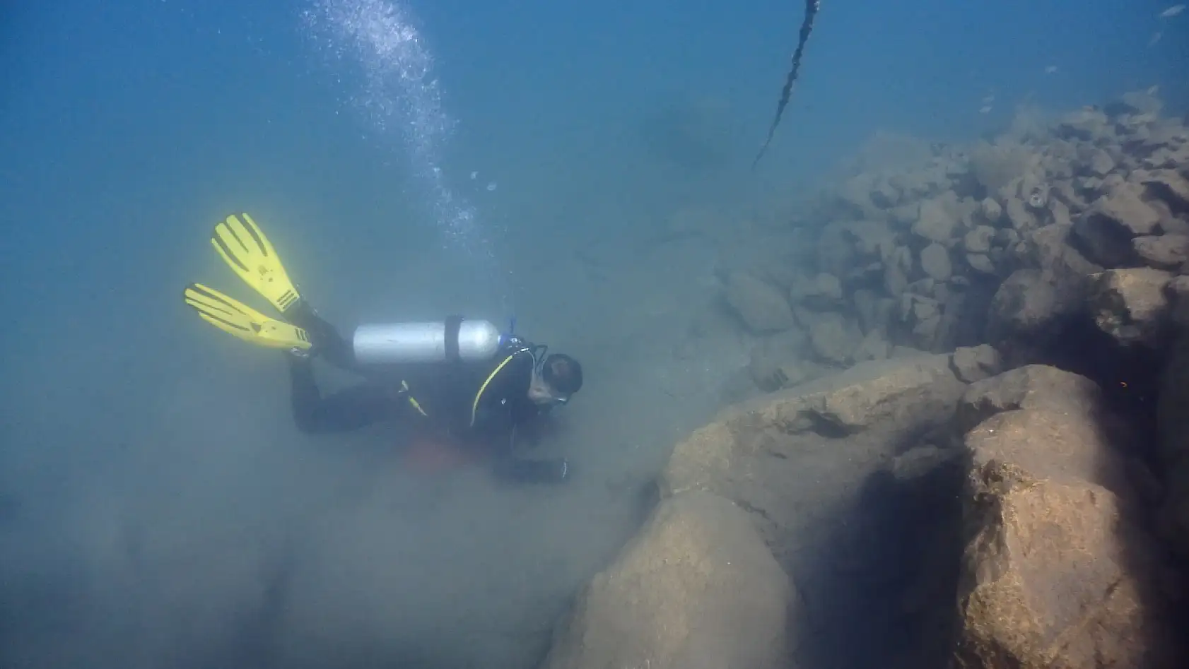 Bodrum'da gönüllü dalgıçlar deniz dibinden 161 kilogram atık çıkardı
