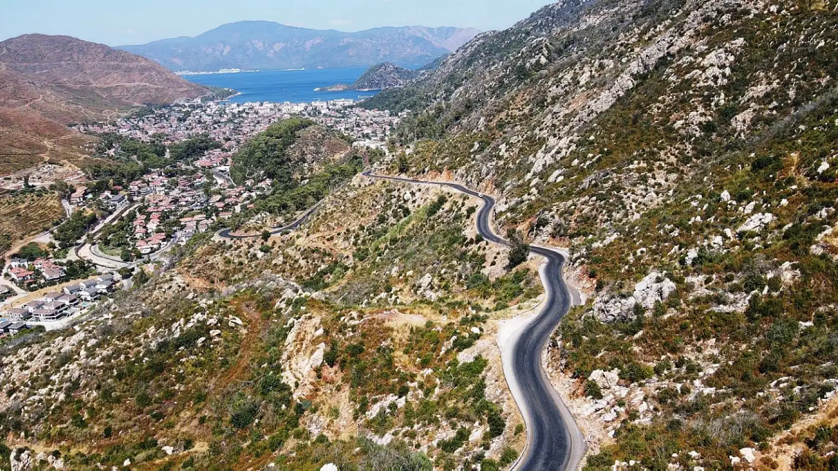Marmaris'te yanan ormanlık alanlar yeniden yeşeriyor