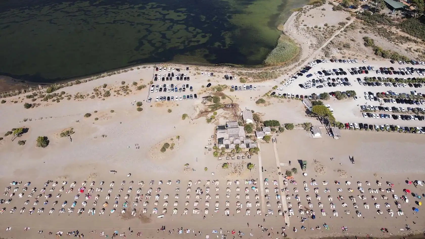 Muğla'da sıcaktan bunalanlar sahillerde yoğunluk oluşturdu