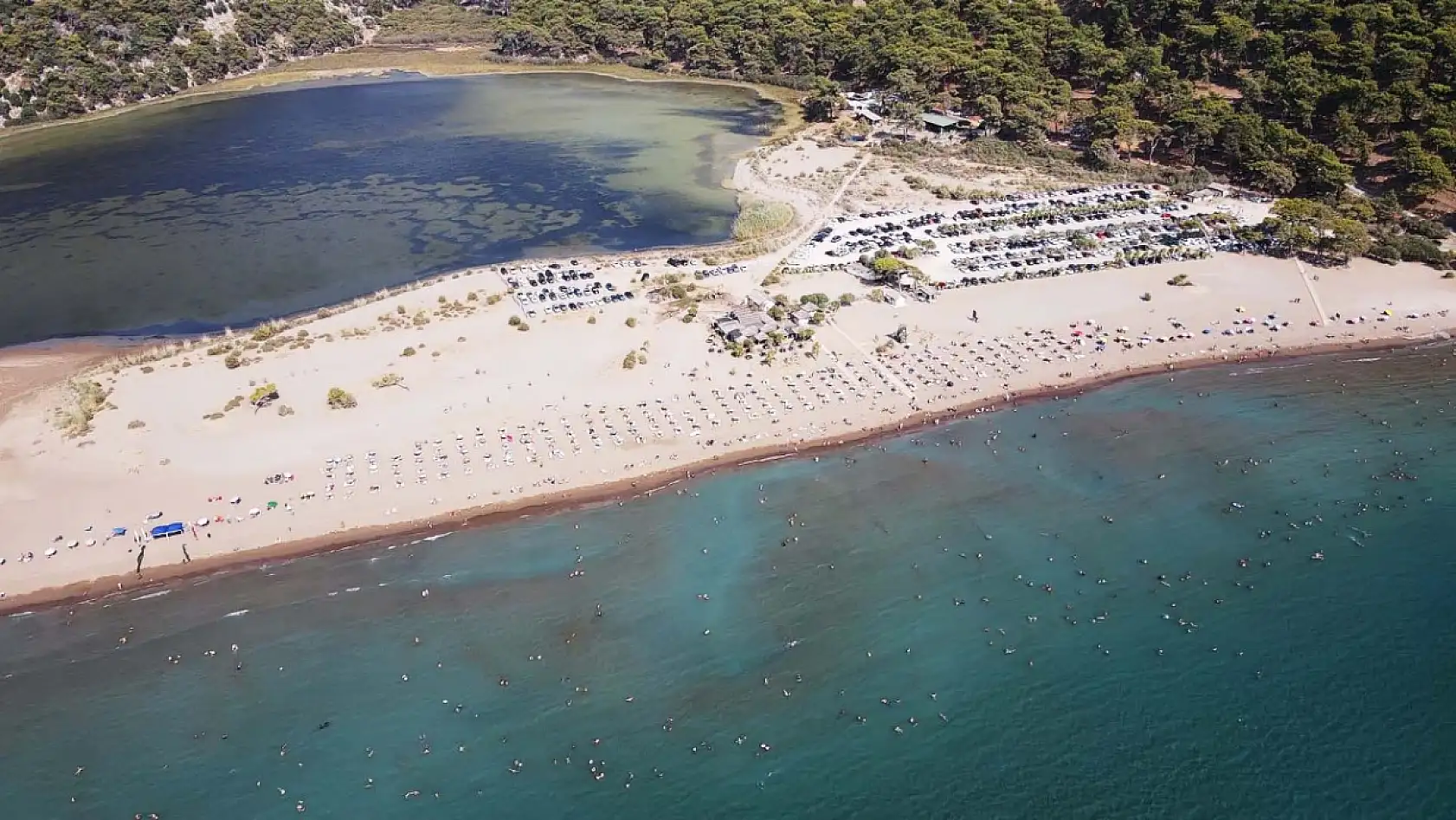 Muğla'da sıcaktan bunalanlar sahillerde yoğunluk oluşturdu