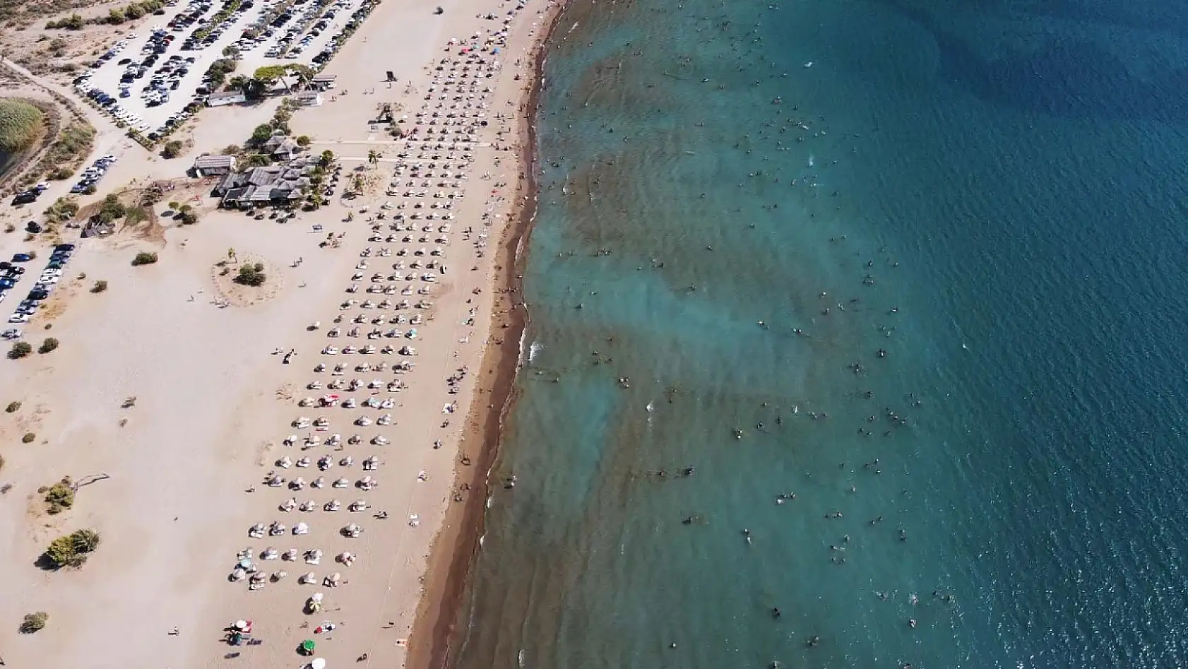 Muğla'da sıcaktan bunalanlar sahillerde yoğunluk oluşturdu