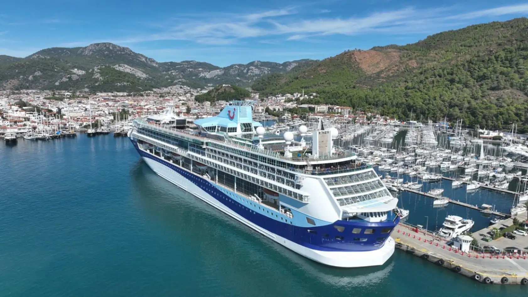 'Marella Discovery 2' kruvaziyeri Marmaris'e 1736 turist getirdi