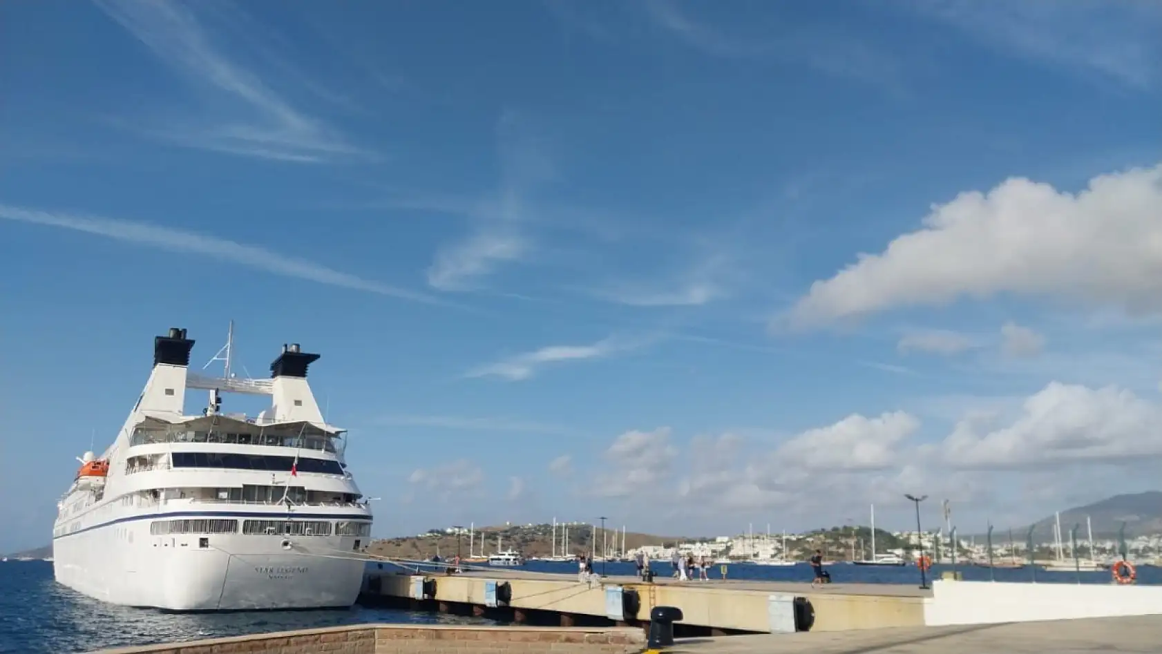 'Star Legend' kruvaziyeri, 271 yolcusuyla Bodrum'a geldi