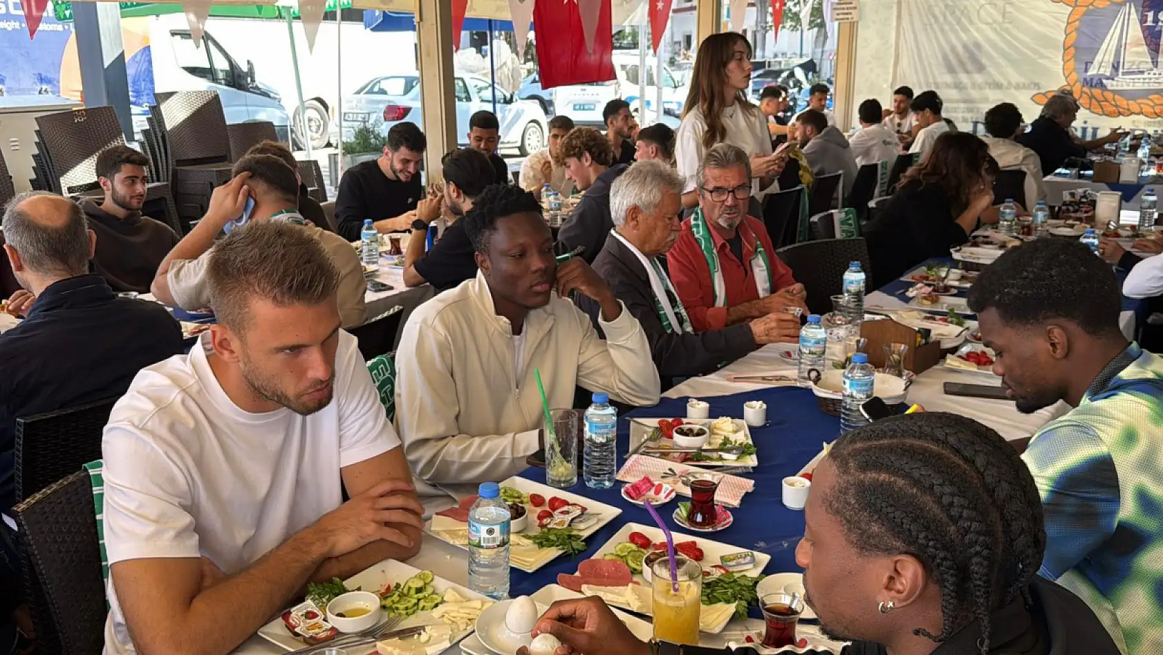 Bodrumlu denizcilerden Bodrum FK'ya 300 kişilik taraftar desteği