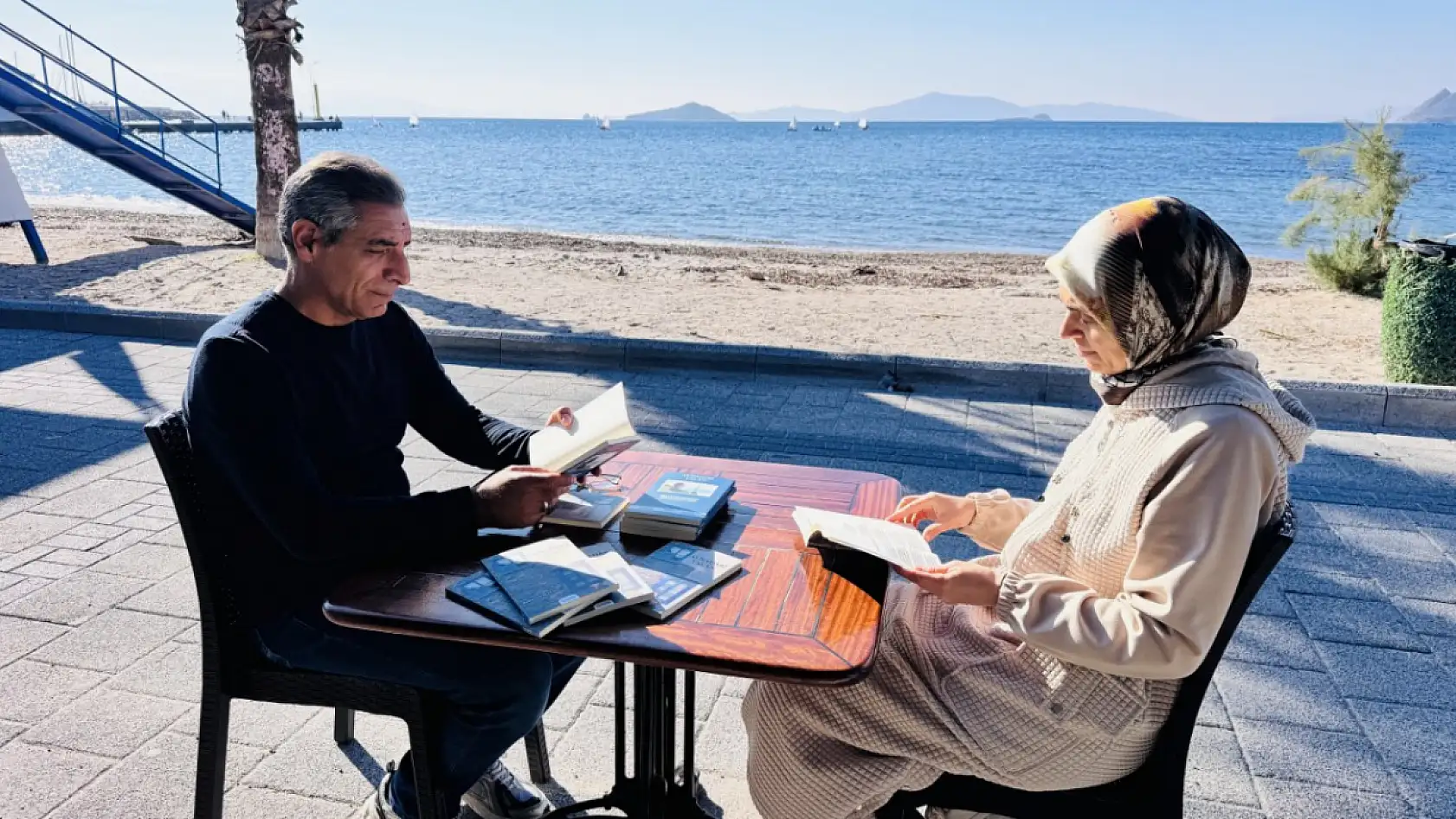 Bodrum'da emekli polis memuru 'Aynadaki Yalan' isimli ikinci kitabını çıkardı