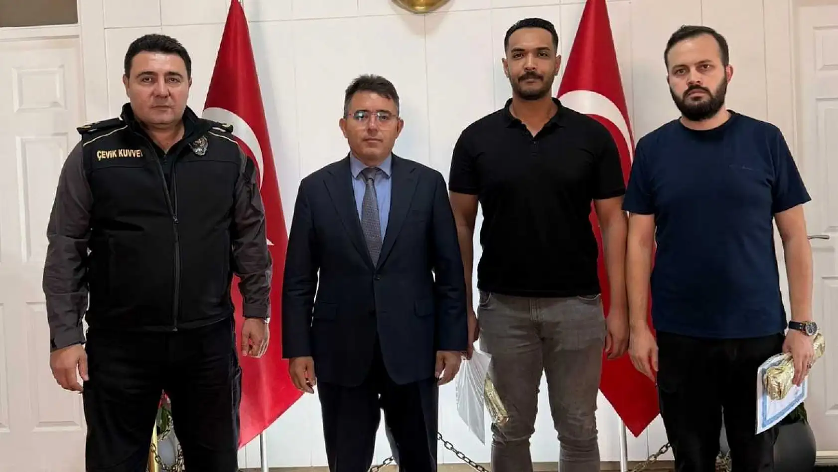 Marmaris'te duyarlı polis memurları ödüllendirildi