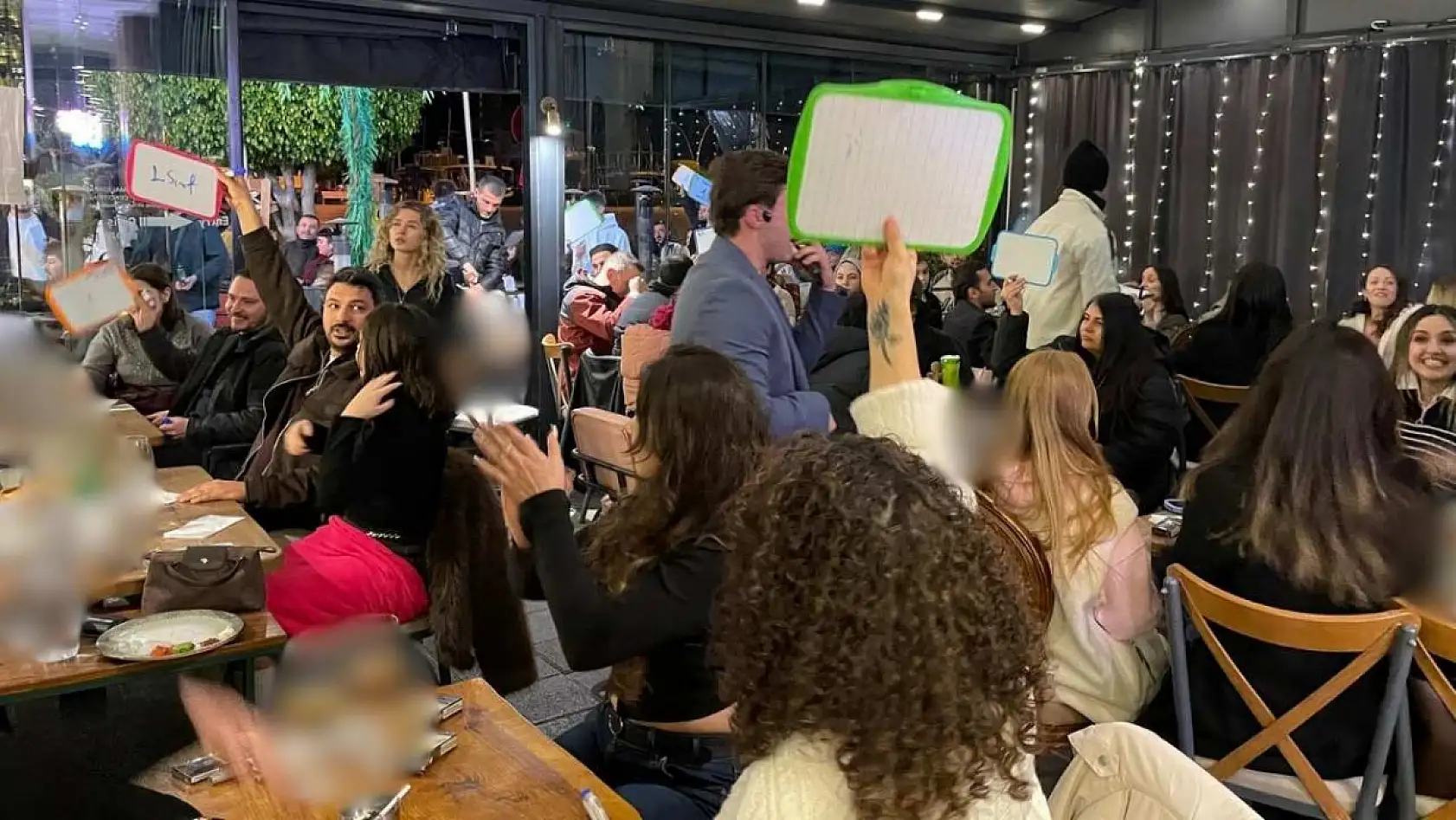 Fethiye'de Quiz Night coşkusu: Rise'ta dördüncü organizasyon gerçekleşti