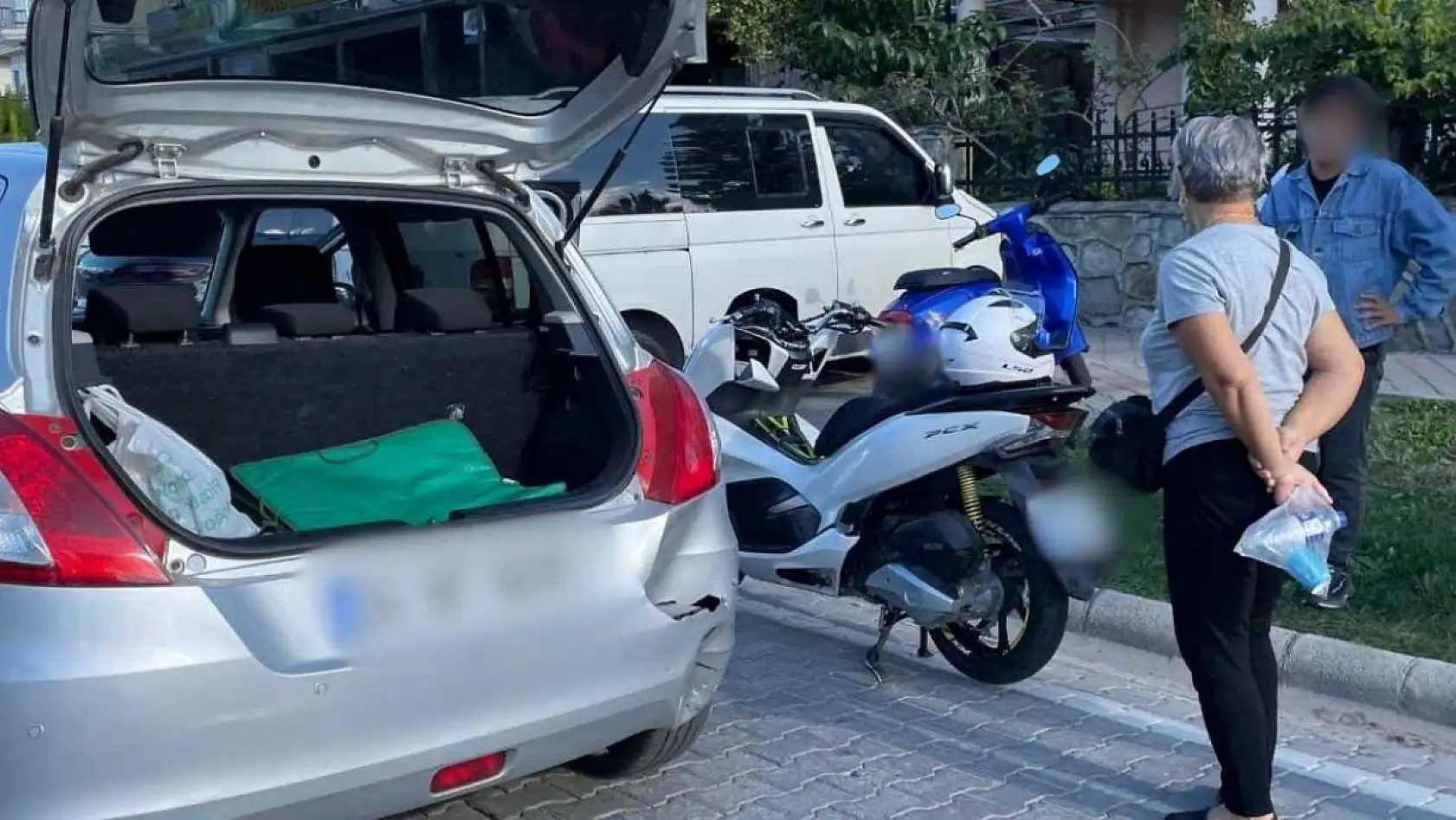 Fethiye'de Sahil Bandı'nda maddi hasarlı kaza