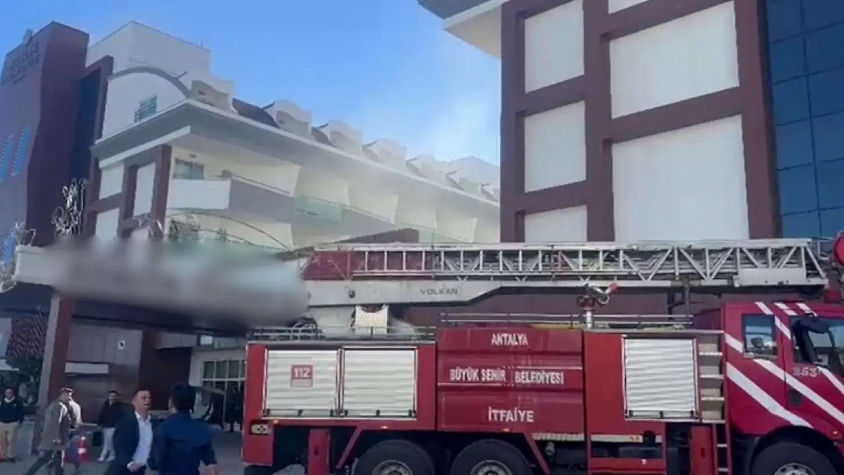 5 Yıldızlı Otelde Yangın: Misafirler Tahliye Edildi