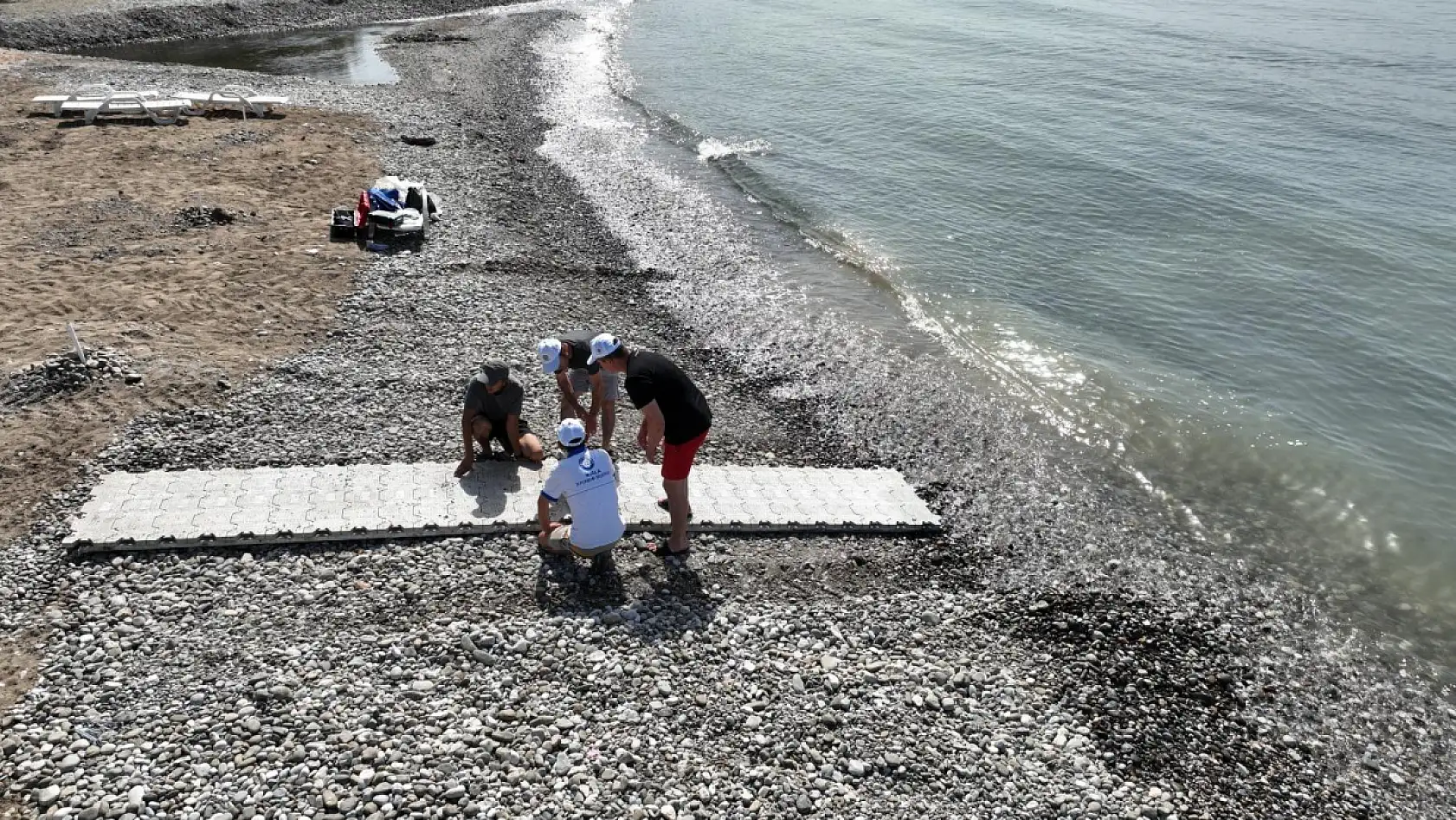 Fethiye Akmaz Plajı'nda Engelsiz Platform Yenilendi