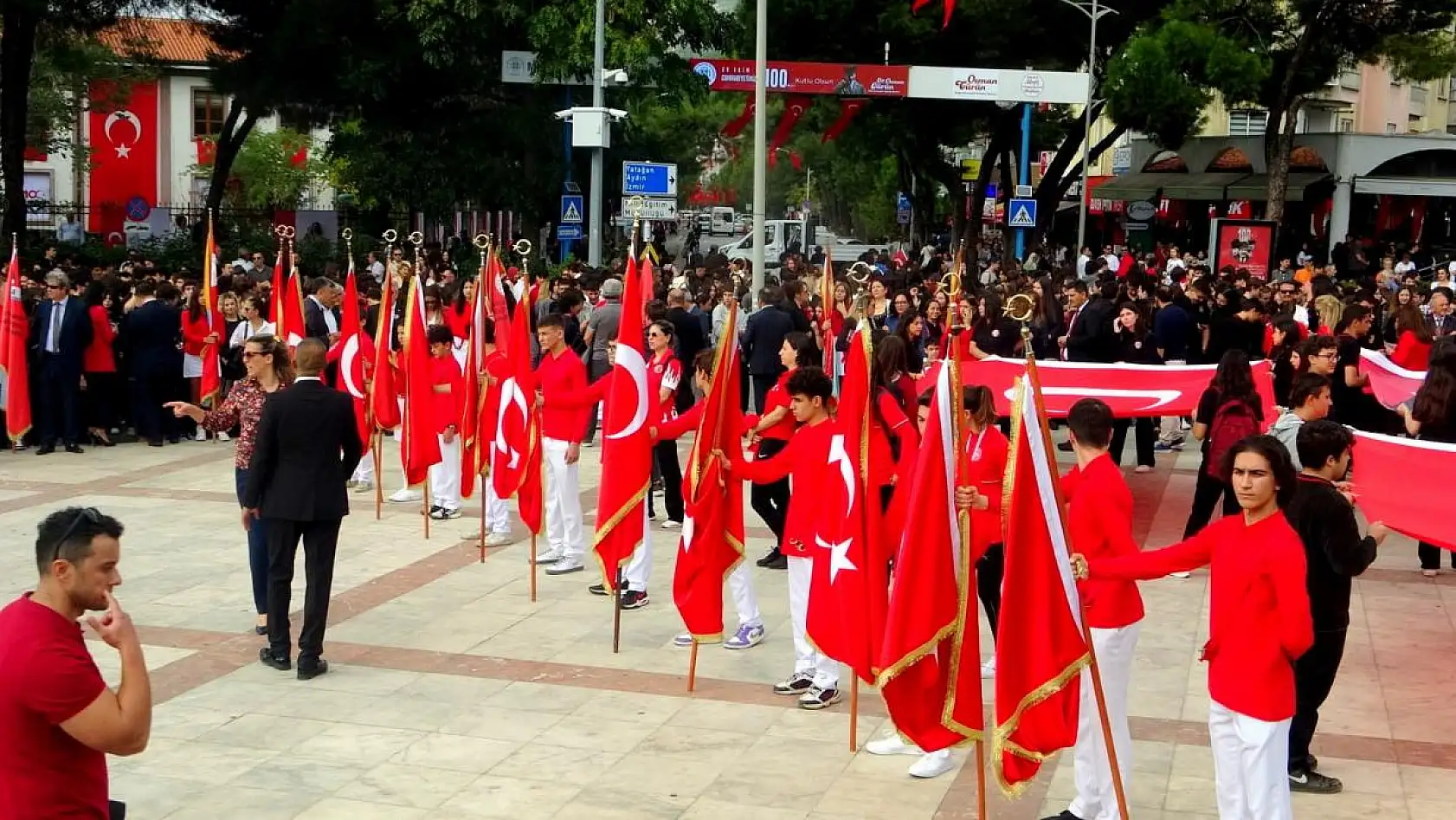 Cumhuriyetin 100'üncü yılı kutlandı