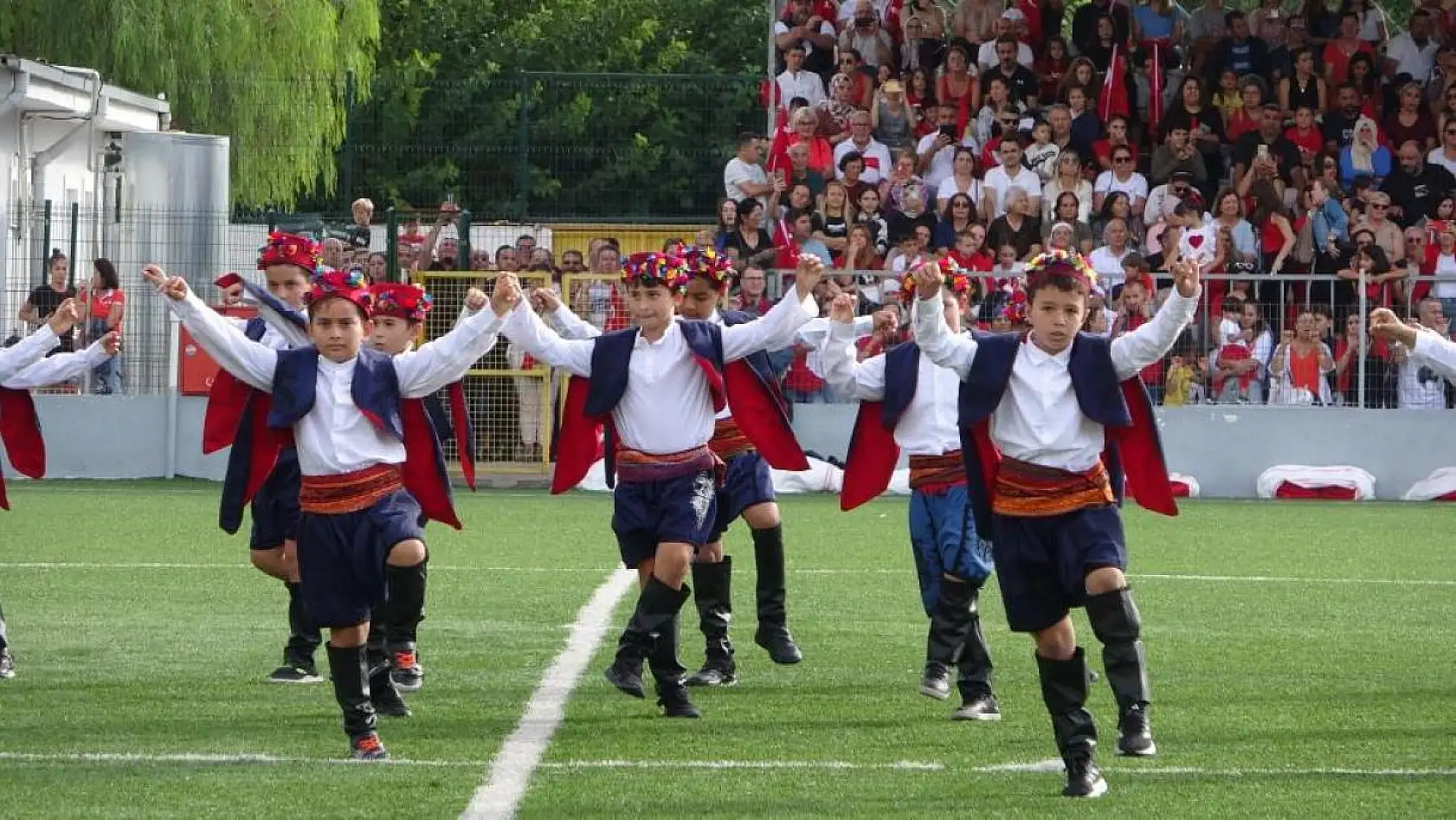 Cumhuriyet'in 100. yılı törenlerle kutlandı