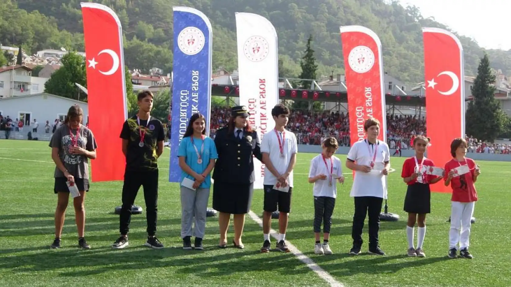 Cumhuriyet'in 100. yılı törenlerle kutlandı