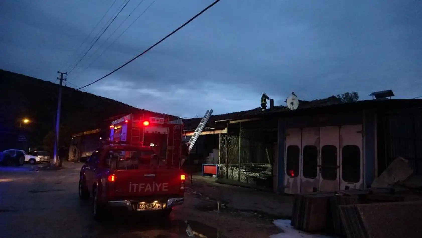 Baca yangını paniğe neden oldu