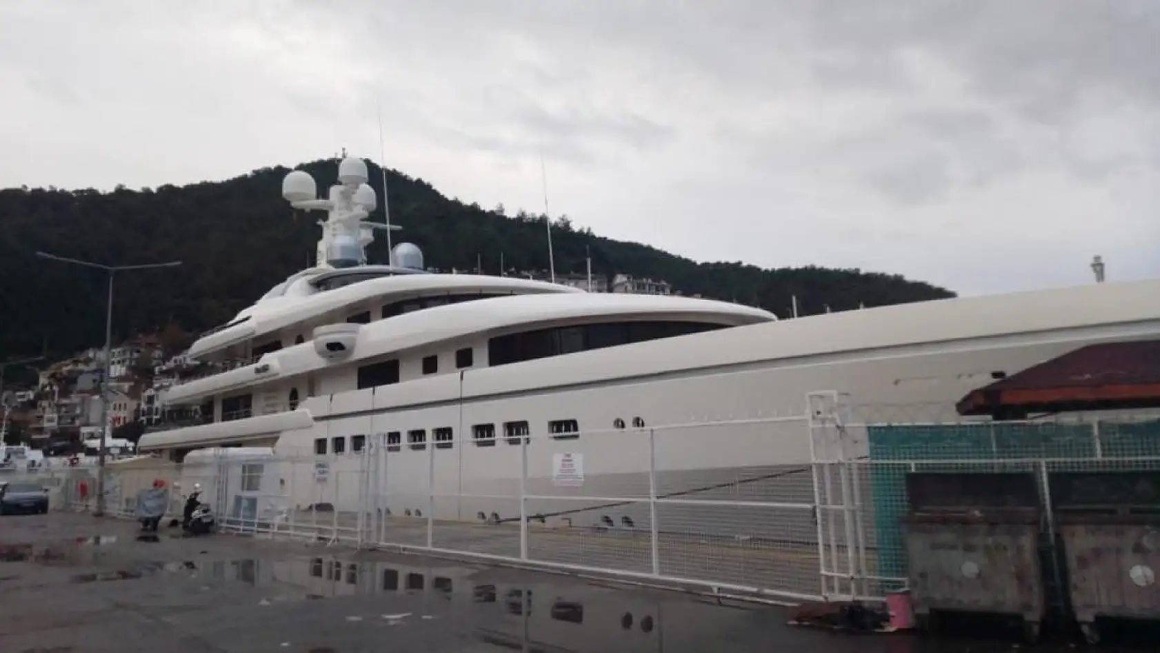 Süper Yat Romea Fethiye Limanı'na demir attı