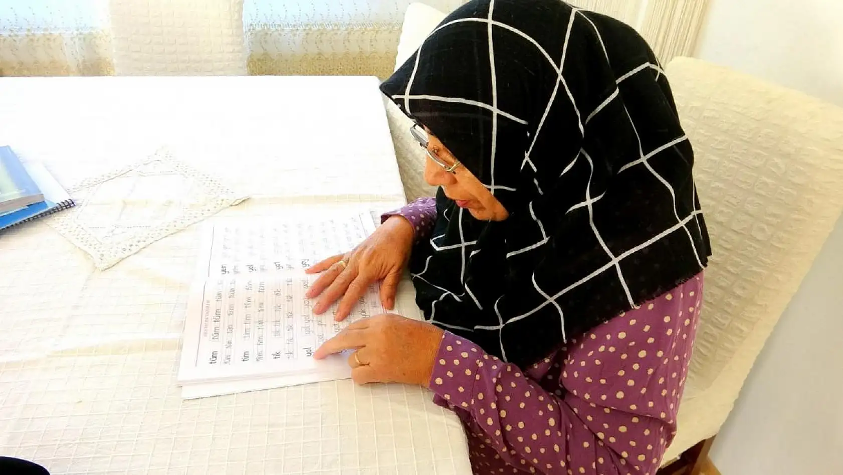 Tambaş, 'Yaşınız 90 olsa bile öğrenmeyi bırakmayın'