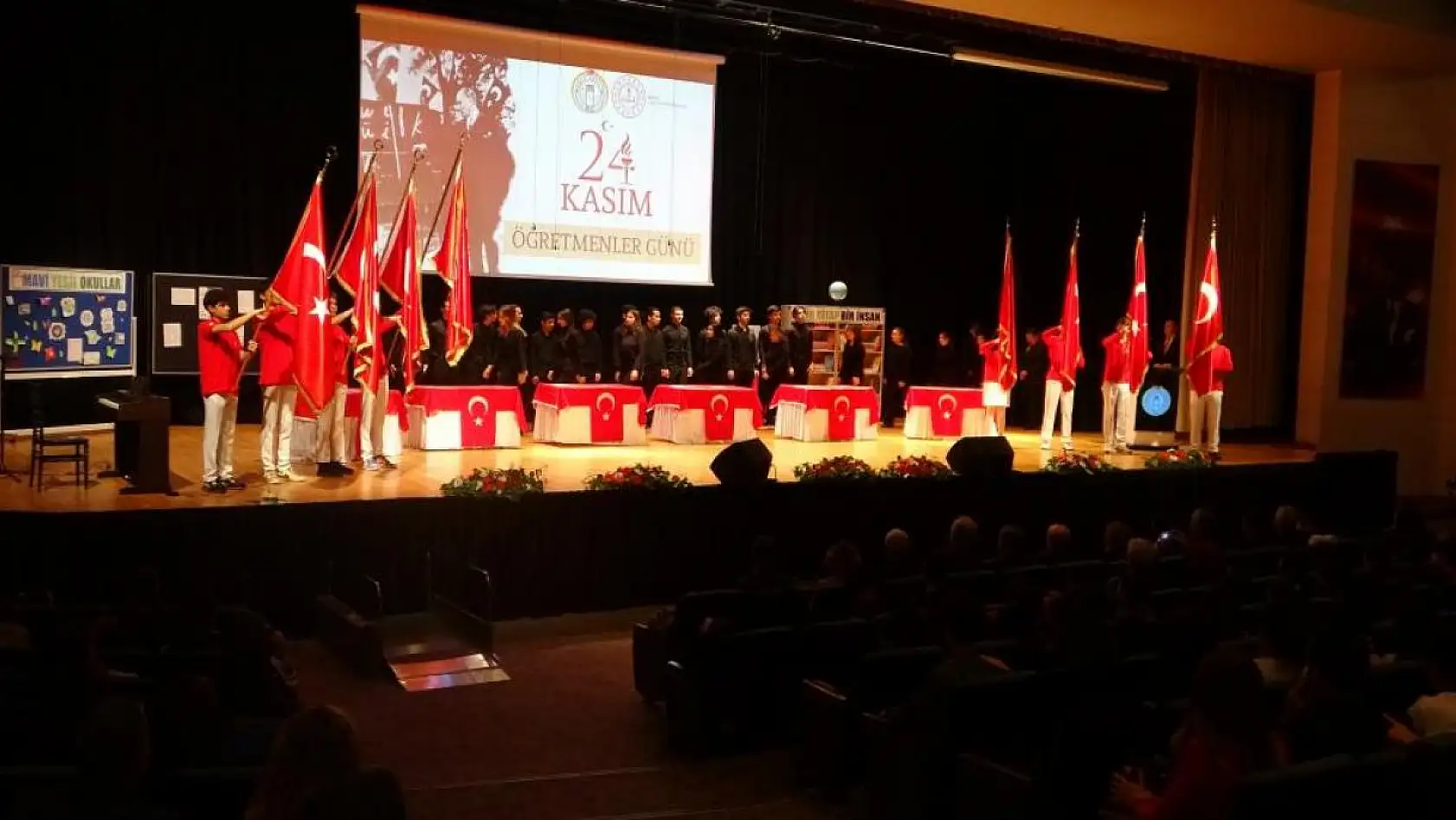 25 öğretmen yemin etti