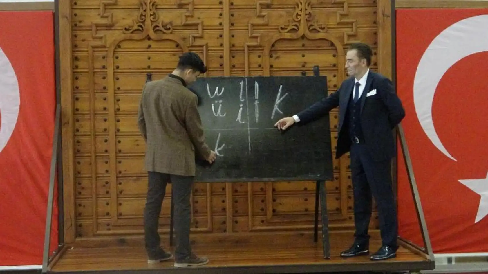 25 öğretmen yemin etti