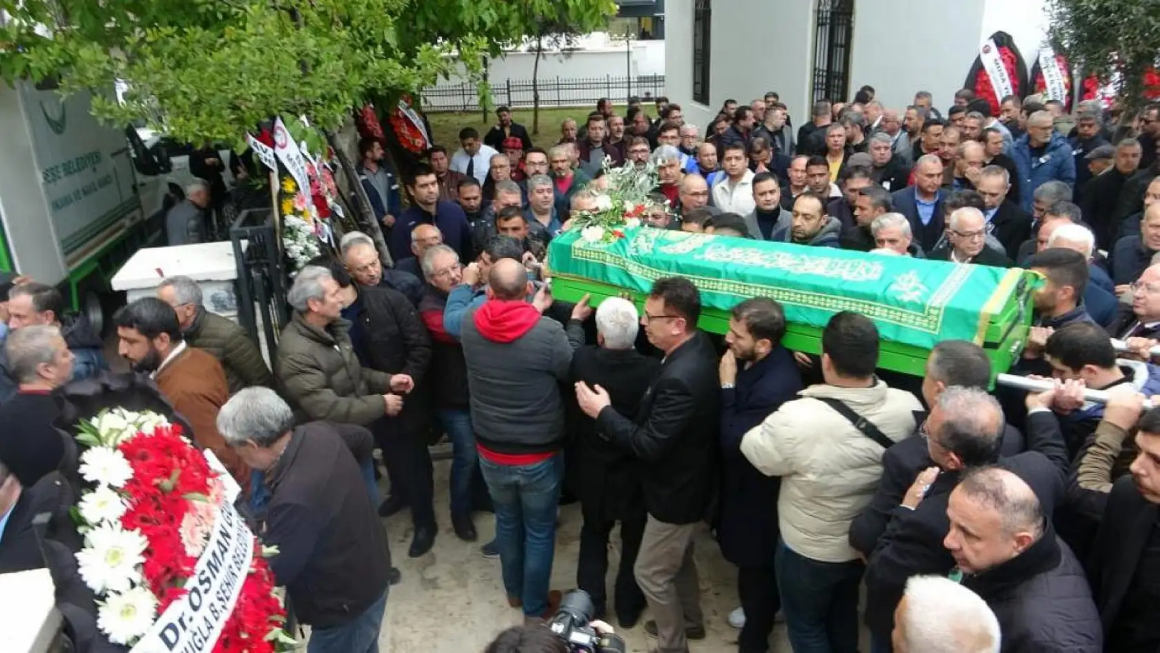 Kazada hayatını kaybeden tur rehberi son yolculuğuna uğurlandı