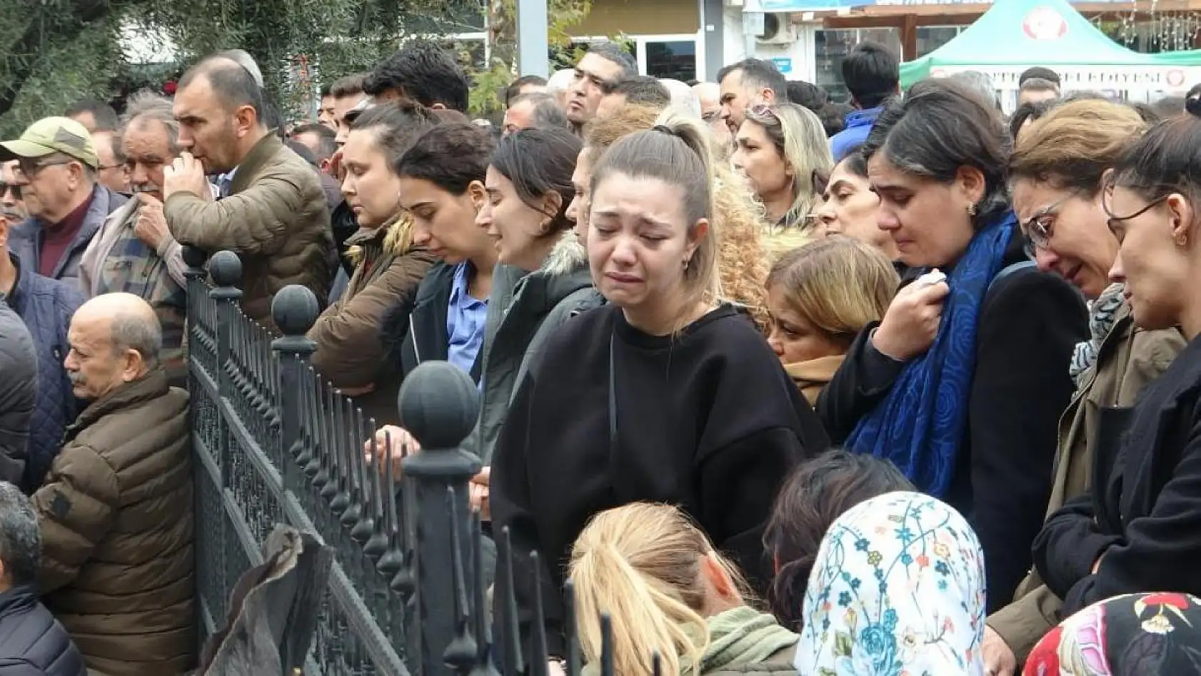 Kazada hayatını kaybeden tur rehberi son yolculuğuna uğurlandı