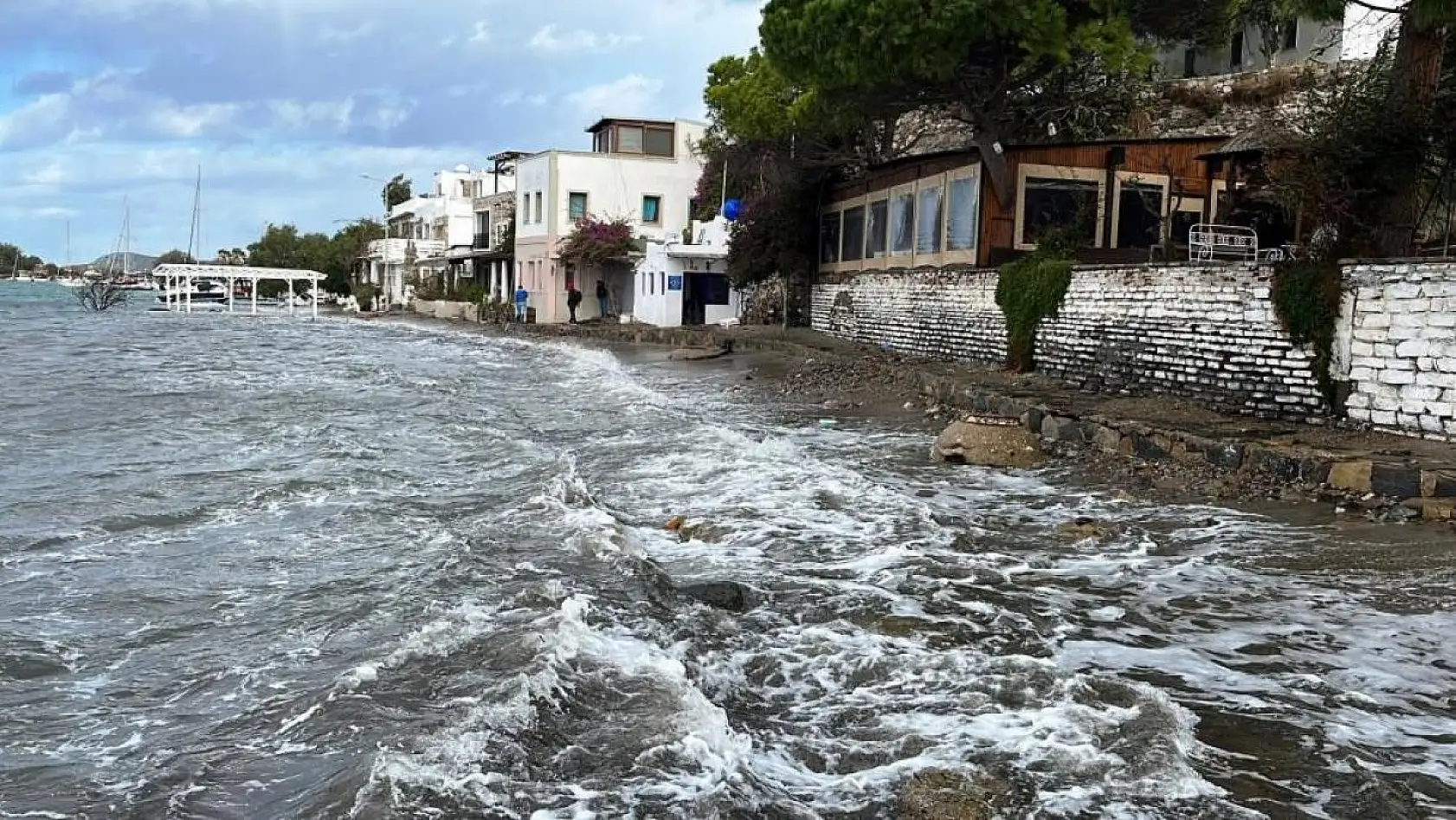 Bodrum'da Fırtına Tekneleri Batırdı