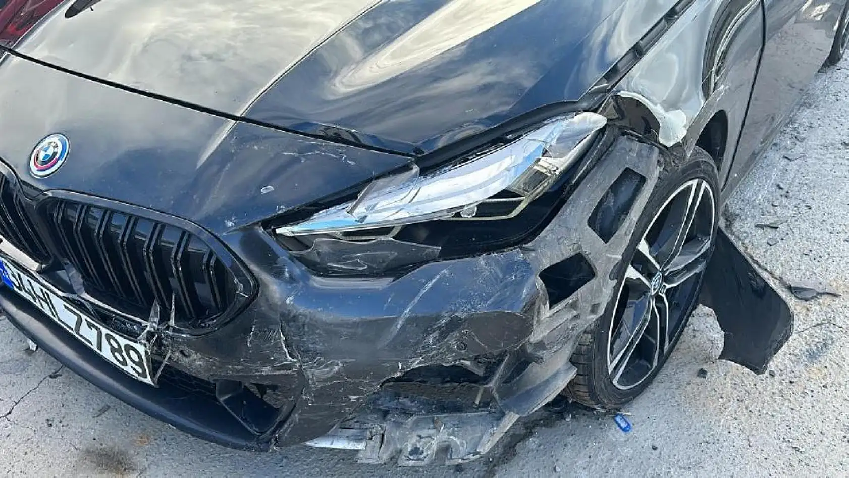 17 el ateş ettiler, genç başından vuruldu