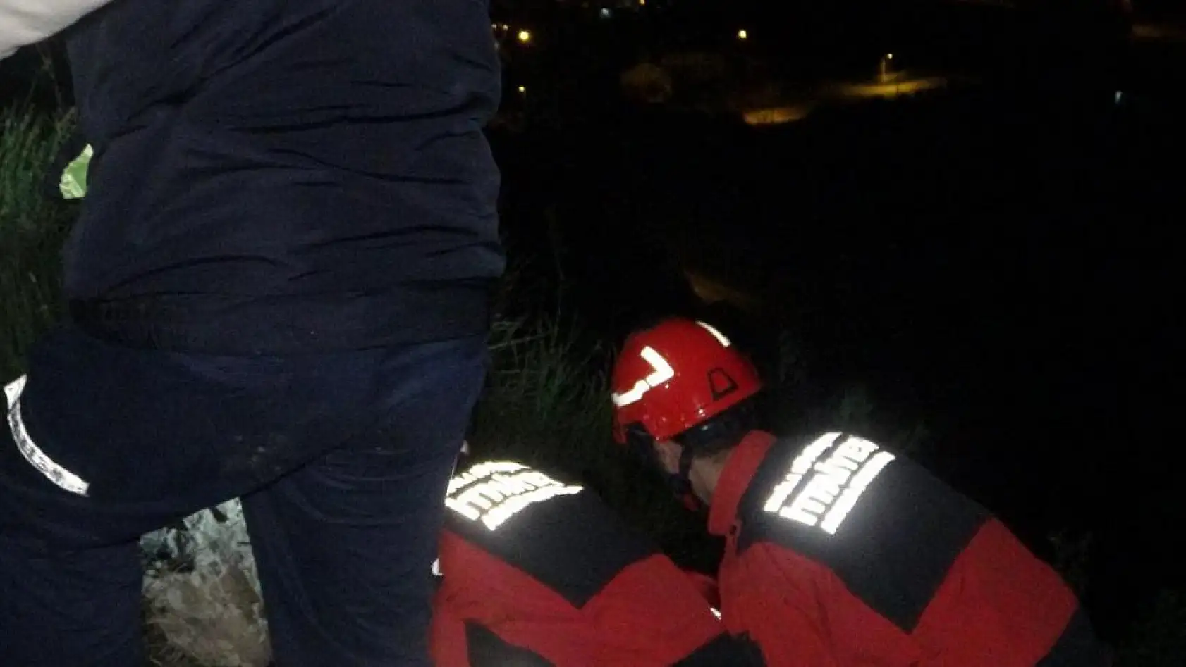 Uçuruma düştü, sağ olarak kurtarıldı